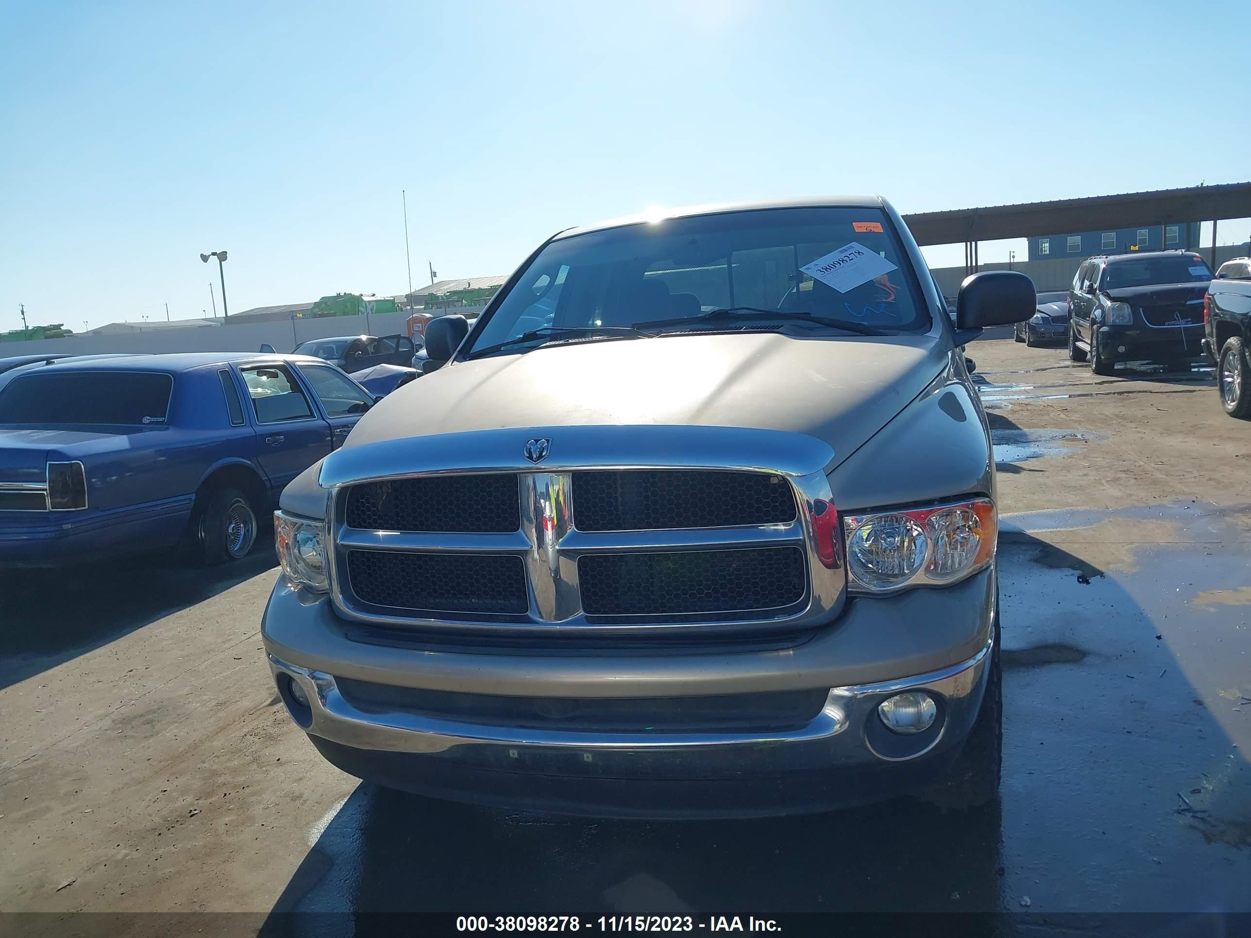 Photo 11 VIN: 1D7HA18N24S673068 - DODGE RAM 