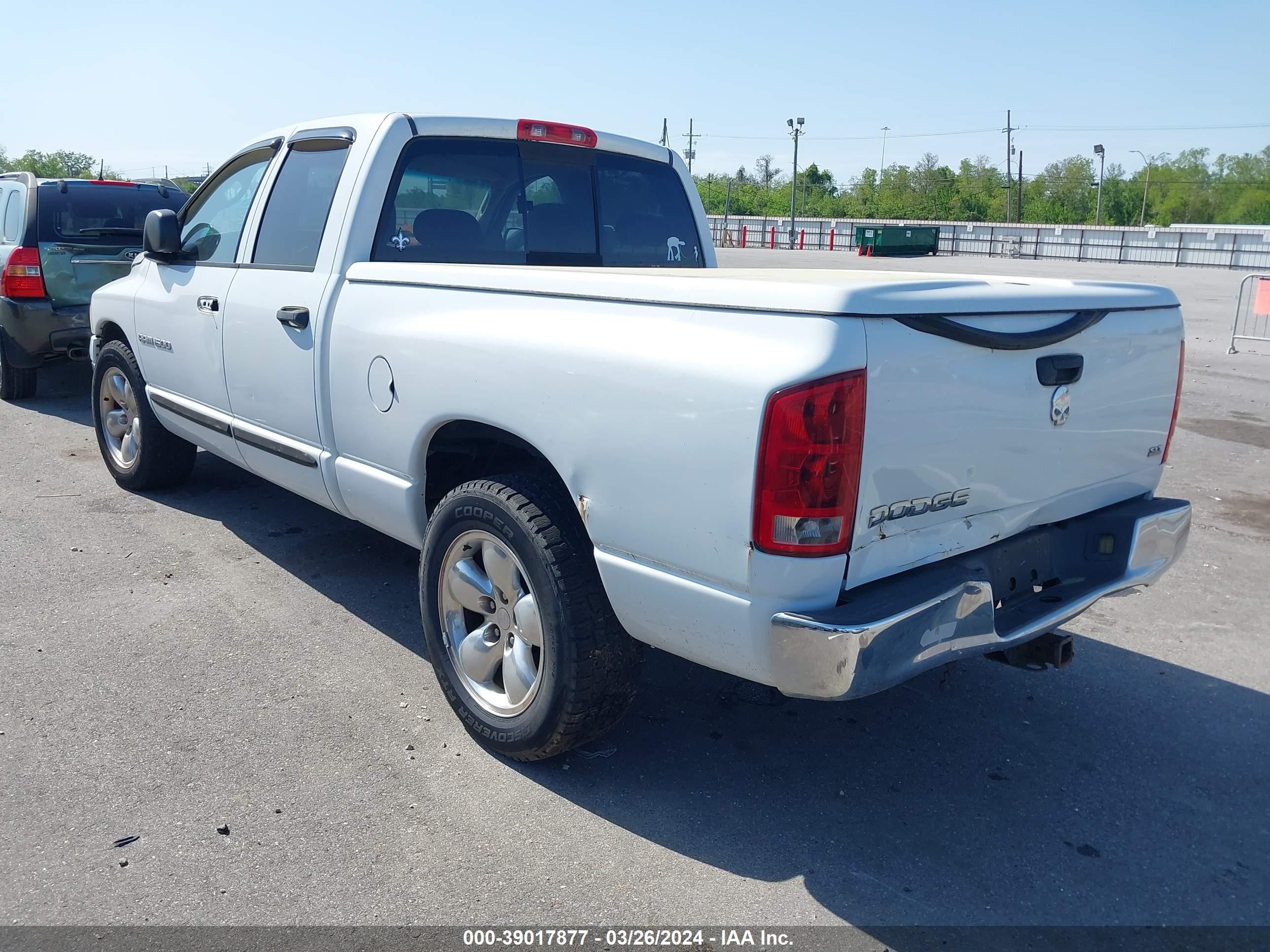 Photo 2 VIN: 1D7HA18N24S710362 - DODGE RAM 