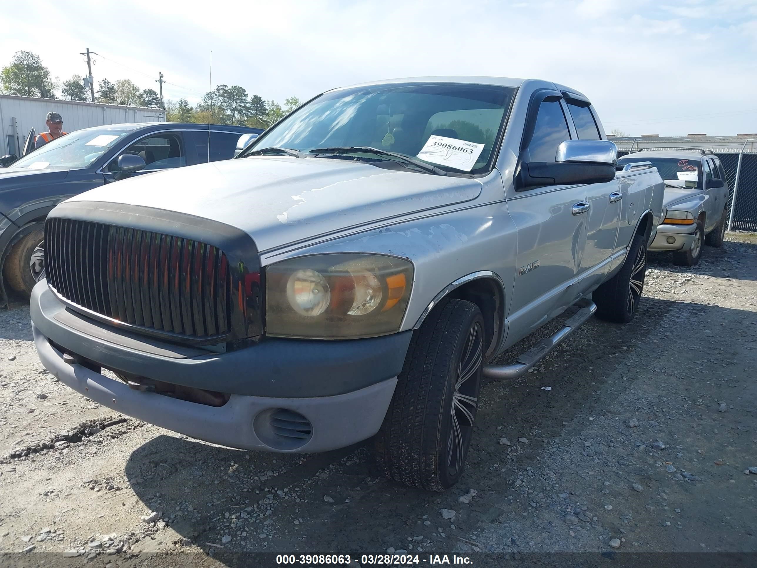 Photo 1 VIN: 1D7HA18N28S517876 - DODGE RAM 