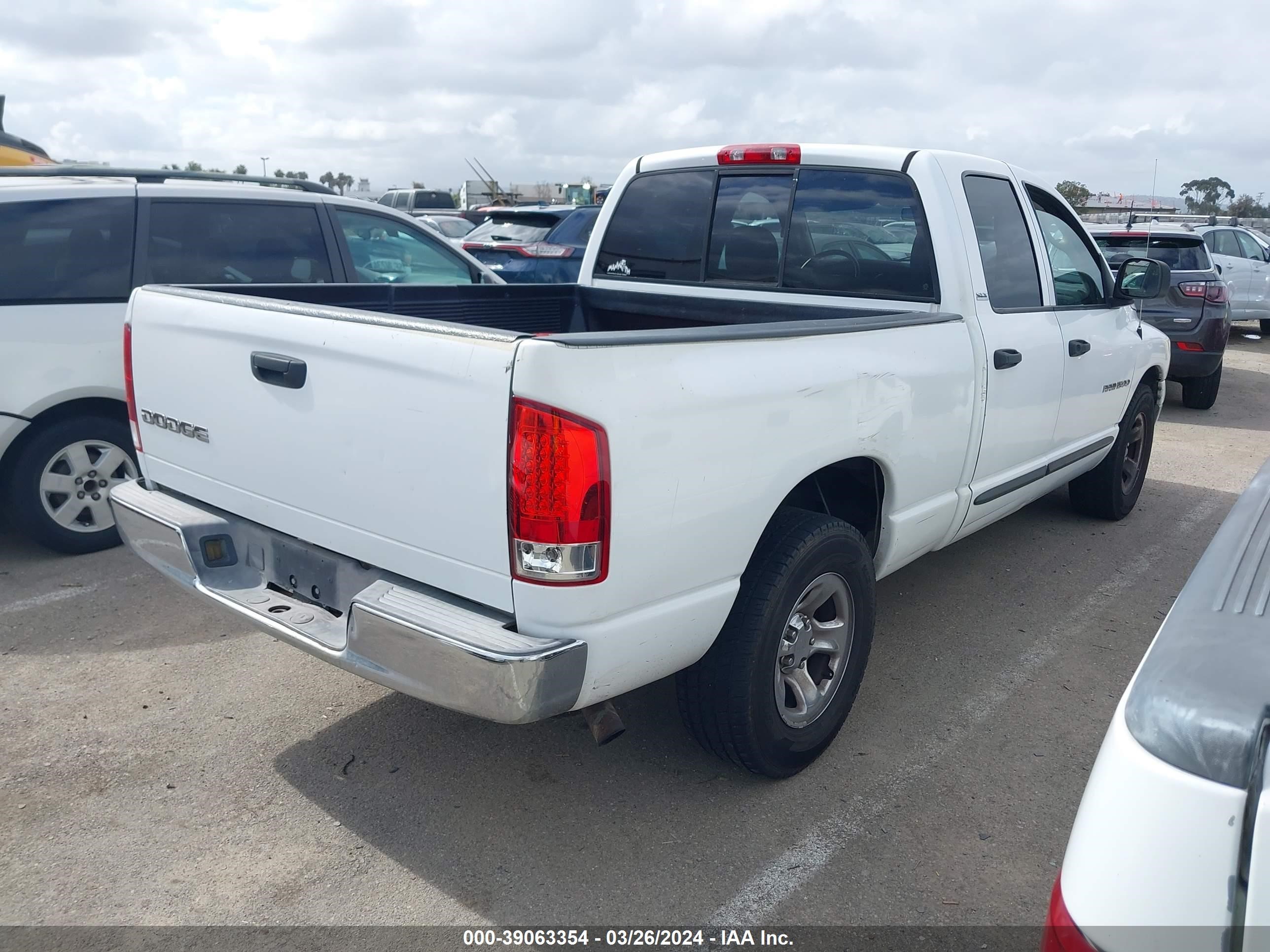 Photo 3 VIN: 1D7HA18N32J181605 - DODGE RAM 