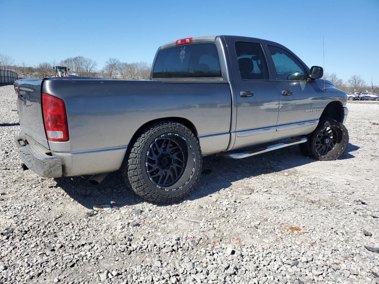 Photo 2 VIN: 1D7HA18N32S623986 - DODGE RAM 