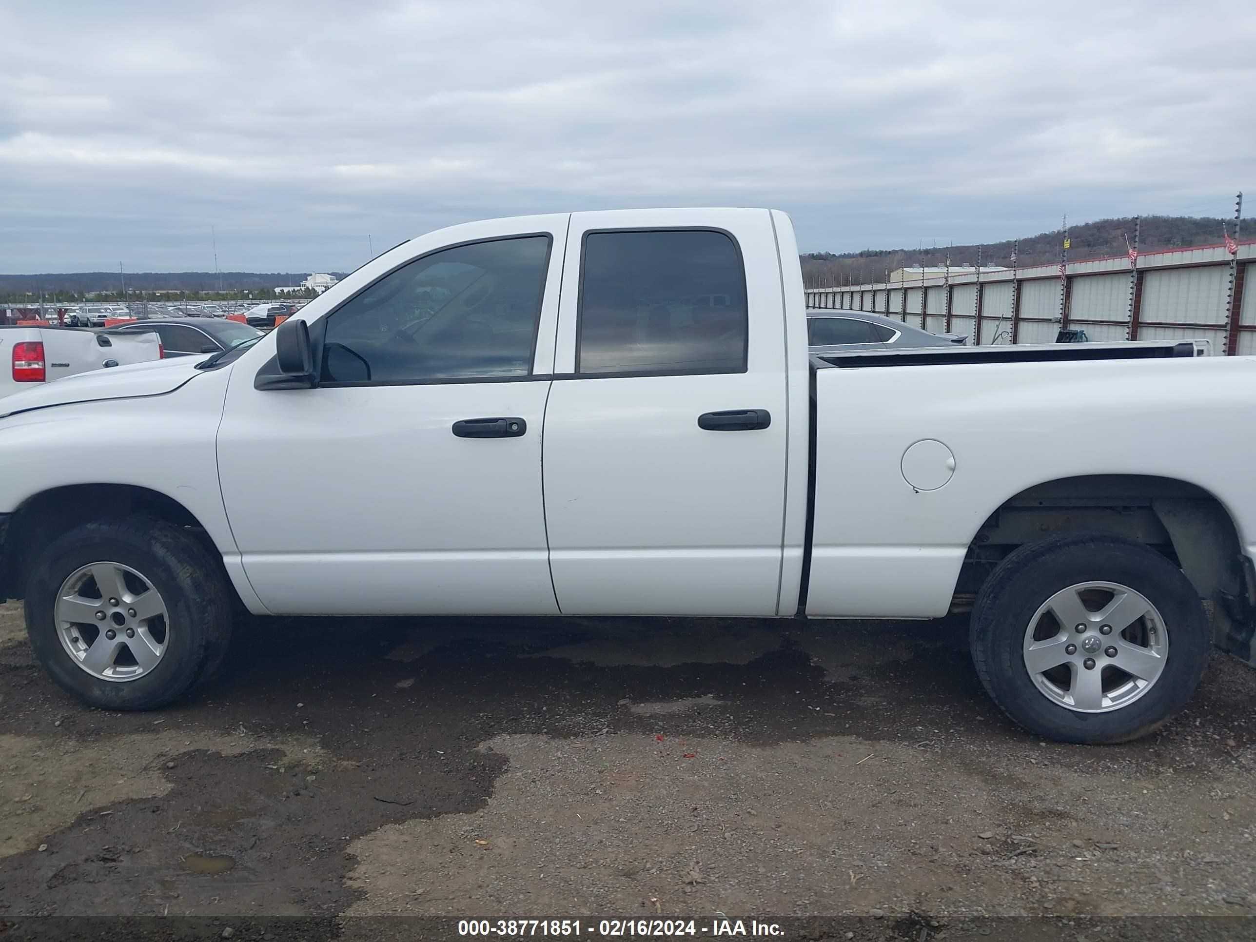 Photo 13 VIN: 1D7HA18N36J114945 - DODGE RAM 