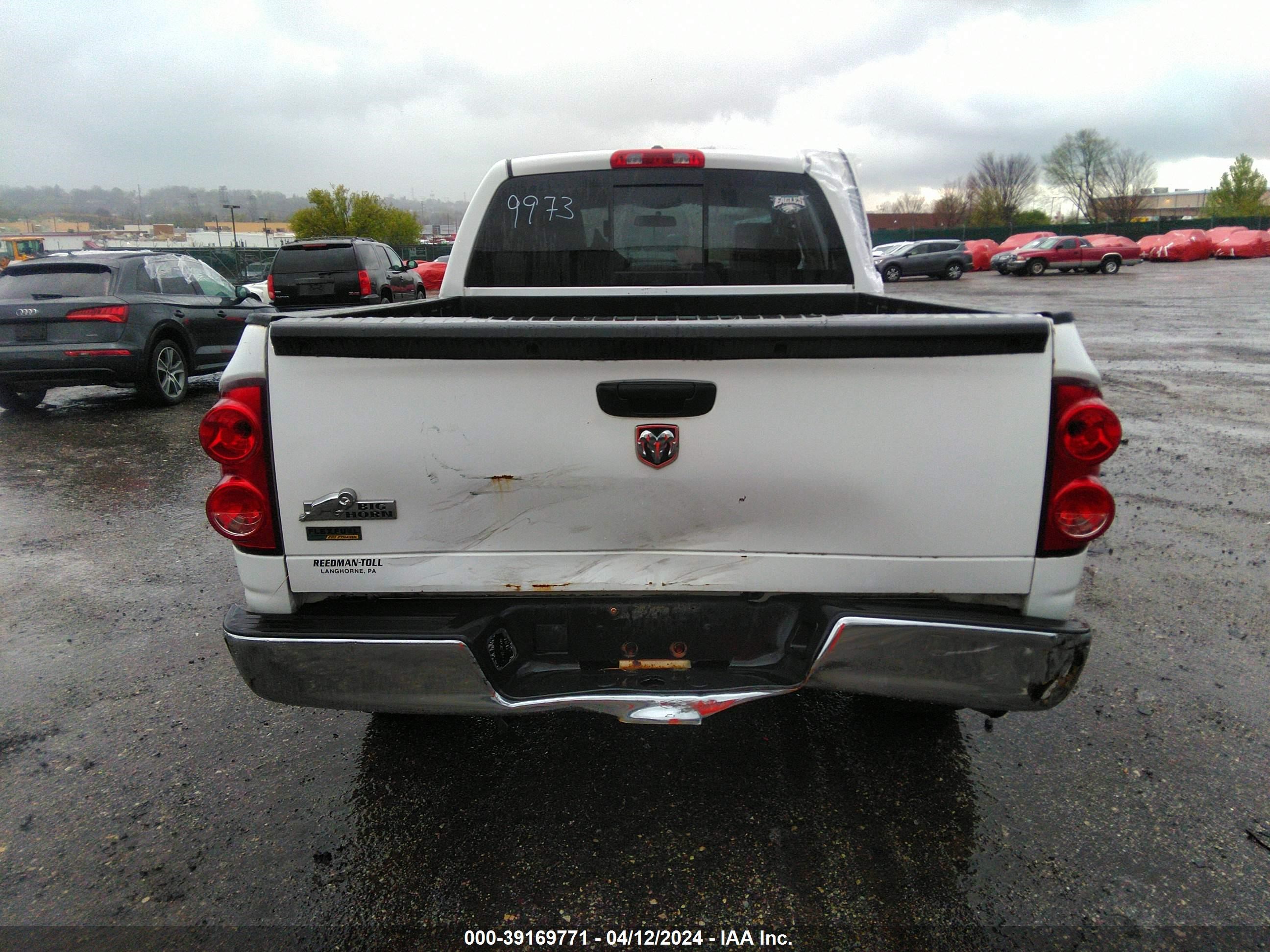 Photo 11 VIN: 1D7HA18N38J225627 - DODGE RAM 