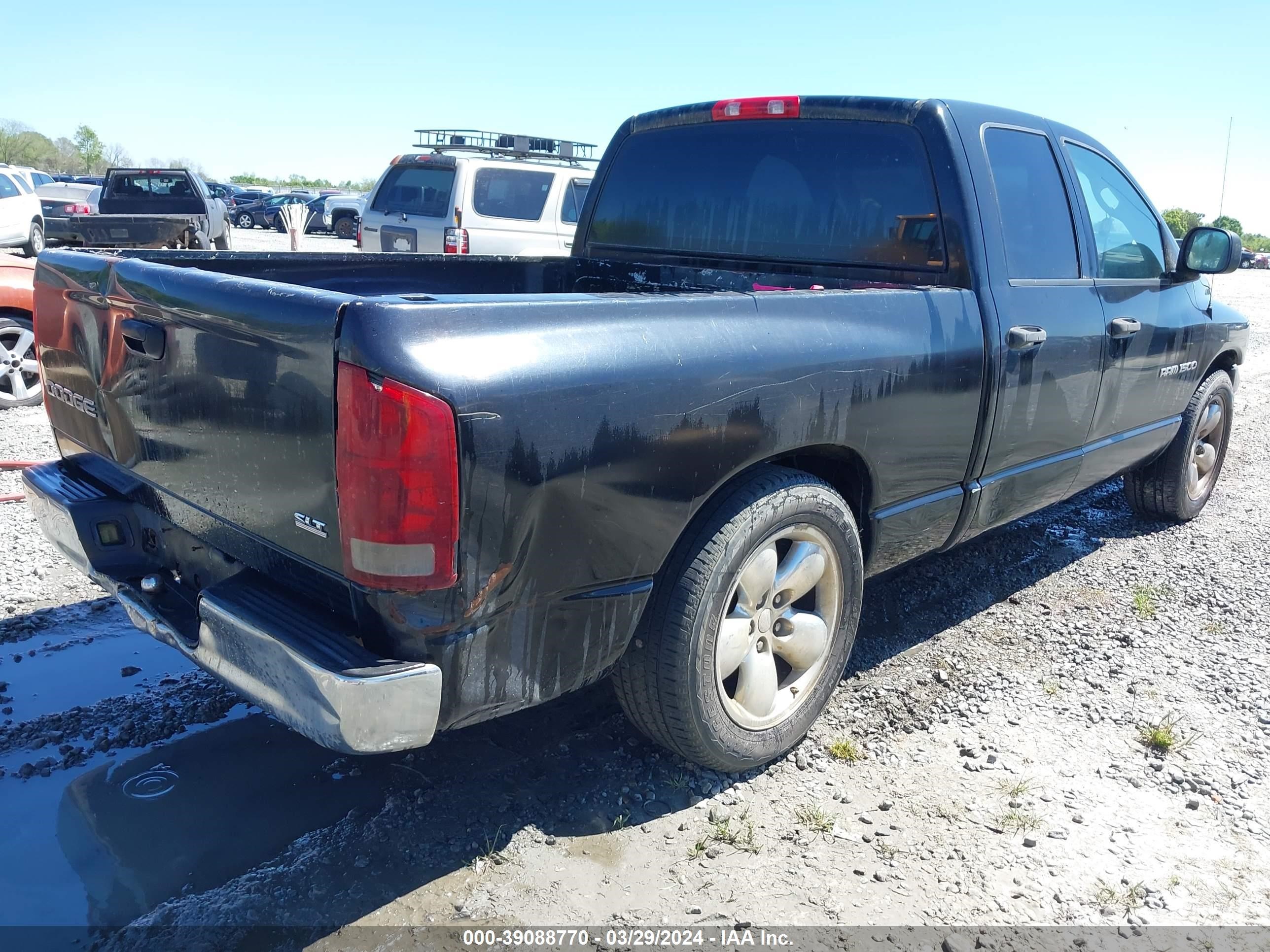 Photo 3 VIN: 1D7HA18N43J624717 - DODGE RAM 