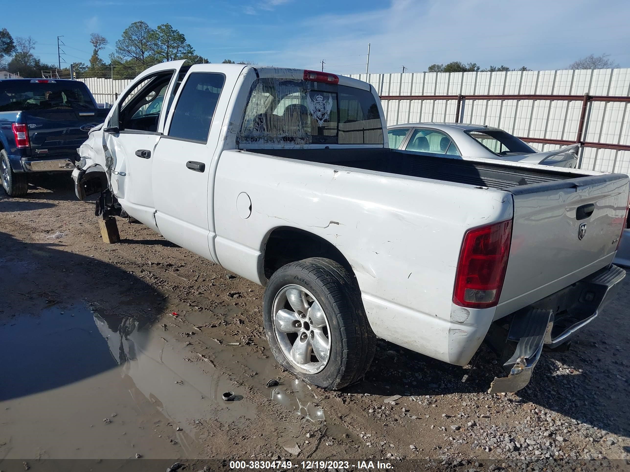 Photo 2 VIN: 1D7HA18N44S514617 - DODGE RAM 