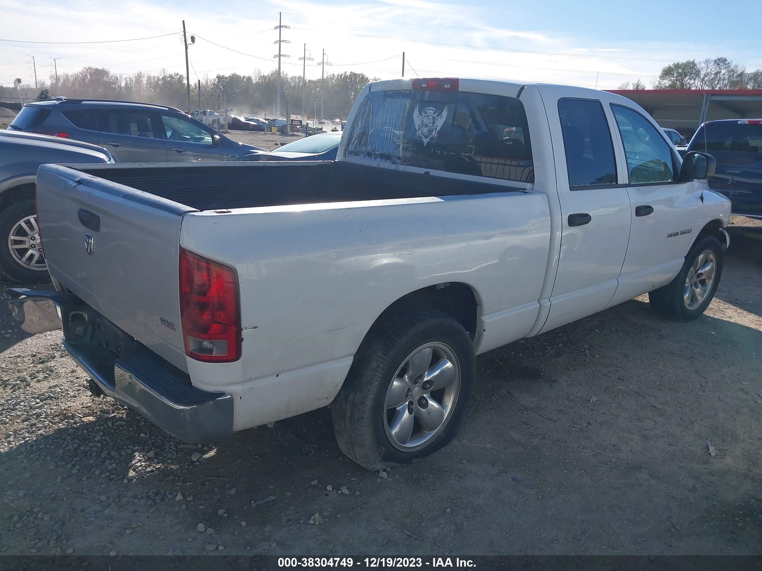 Photo 3 VIN: 1D7HA18N44S514617 - DODGE RAM 