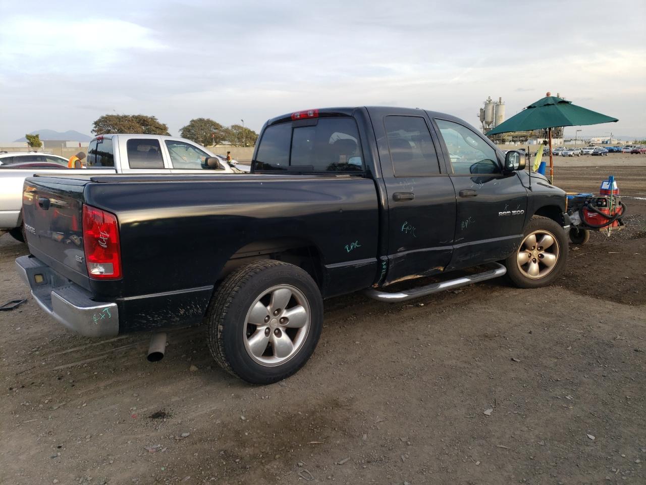 Photo 2 VIN: 1D7HA18N44S700688 - DODGE RAM 