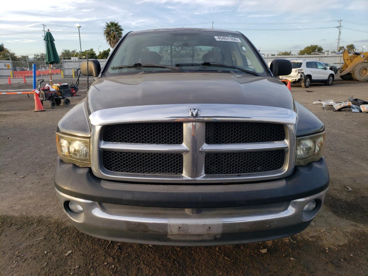 Photo 4 VIN: 1D7HA18N44S700688 - DODGE RAM 