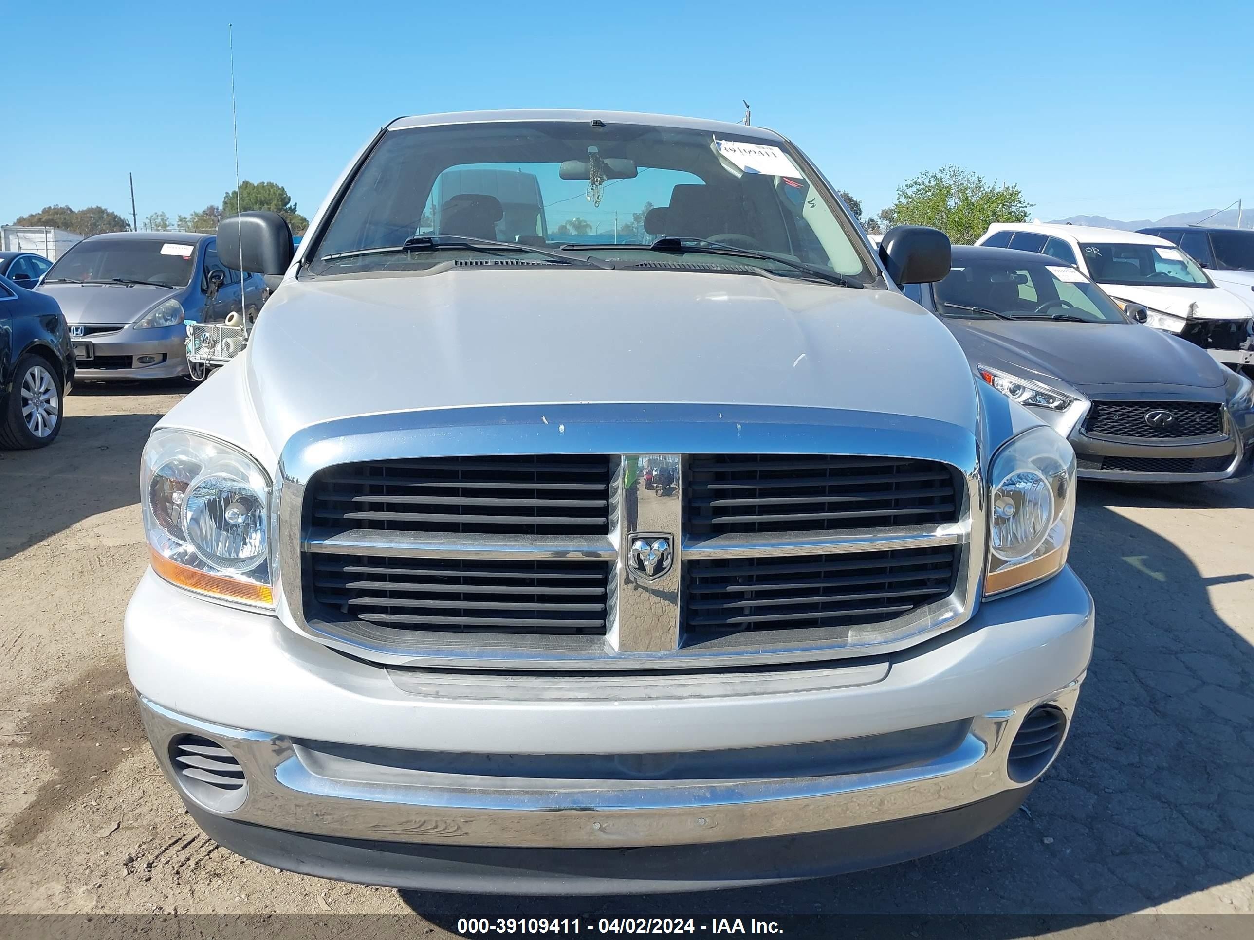 Photo 11 VIN: 1D7HA18N56S642240 - DODGE RAM 