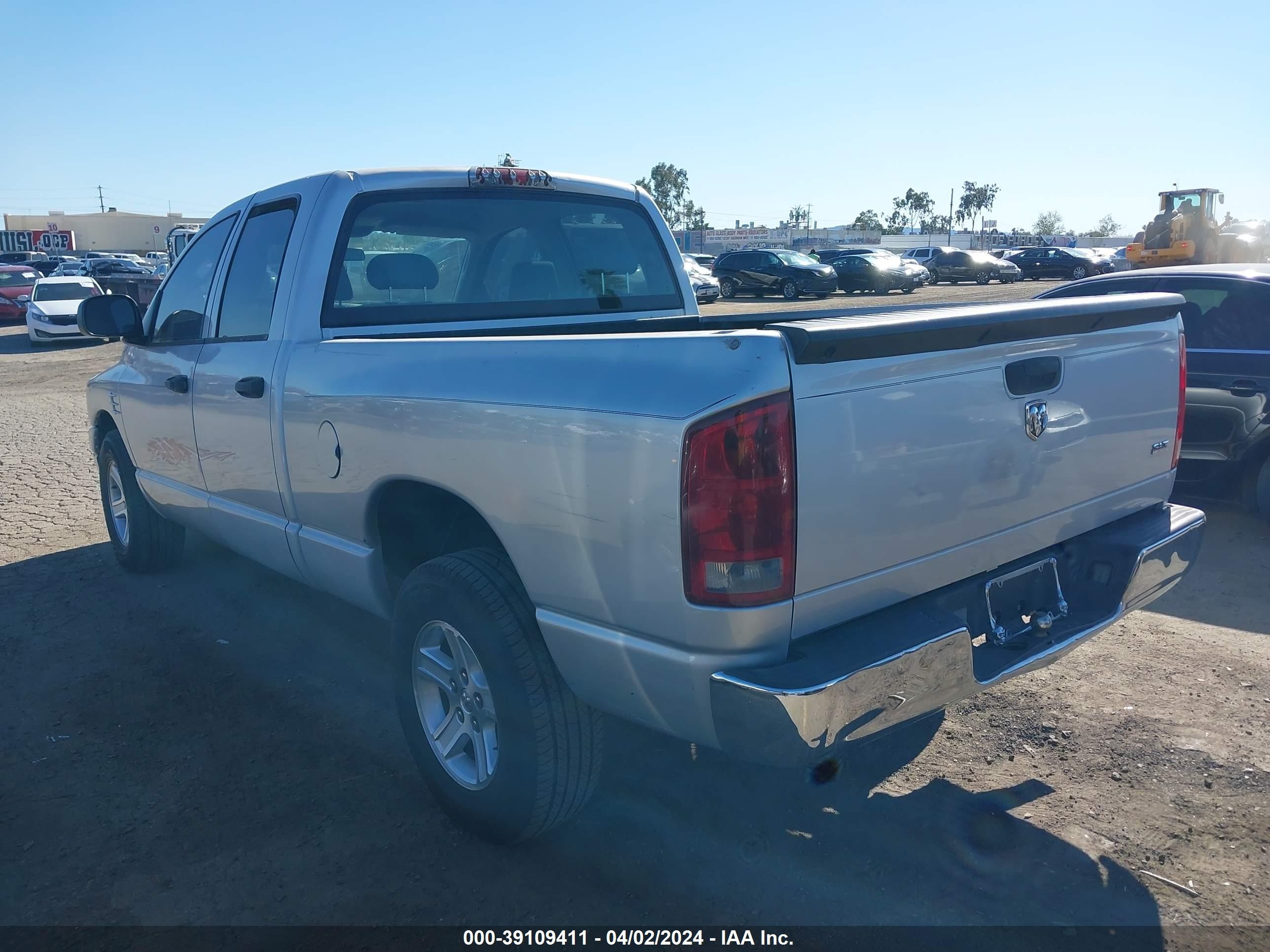 Photo 2 VIN: 1D7HA18N56S642240 - DODGE RAM 