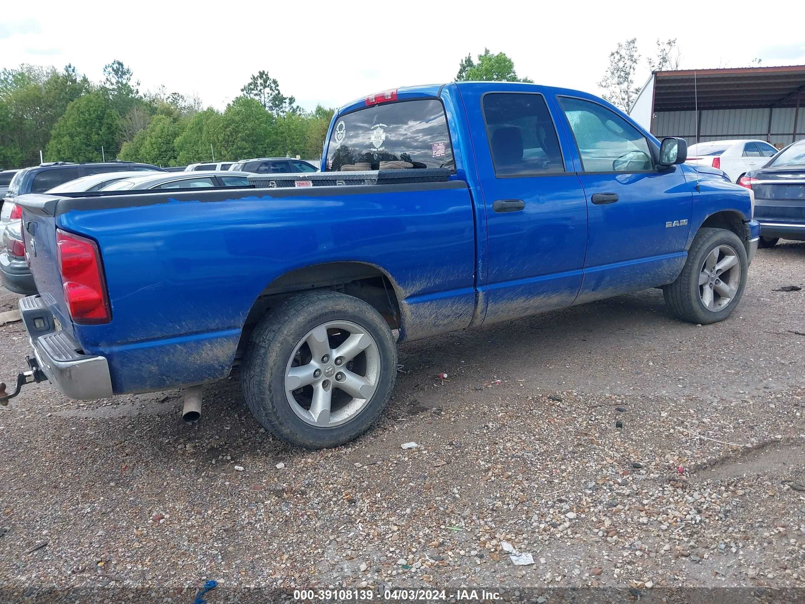 Photo 3 VIN: 1D7HA18N58S517192 - DODGE RAM 