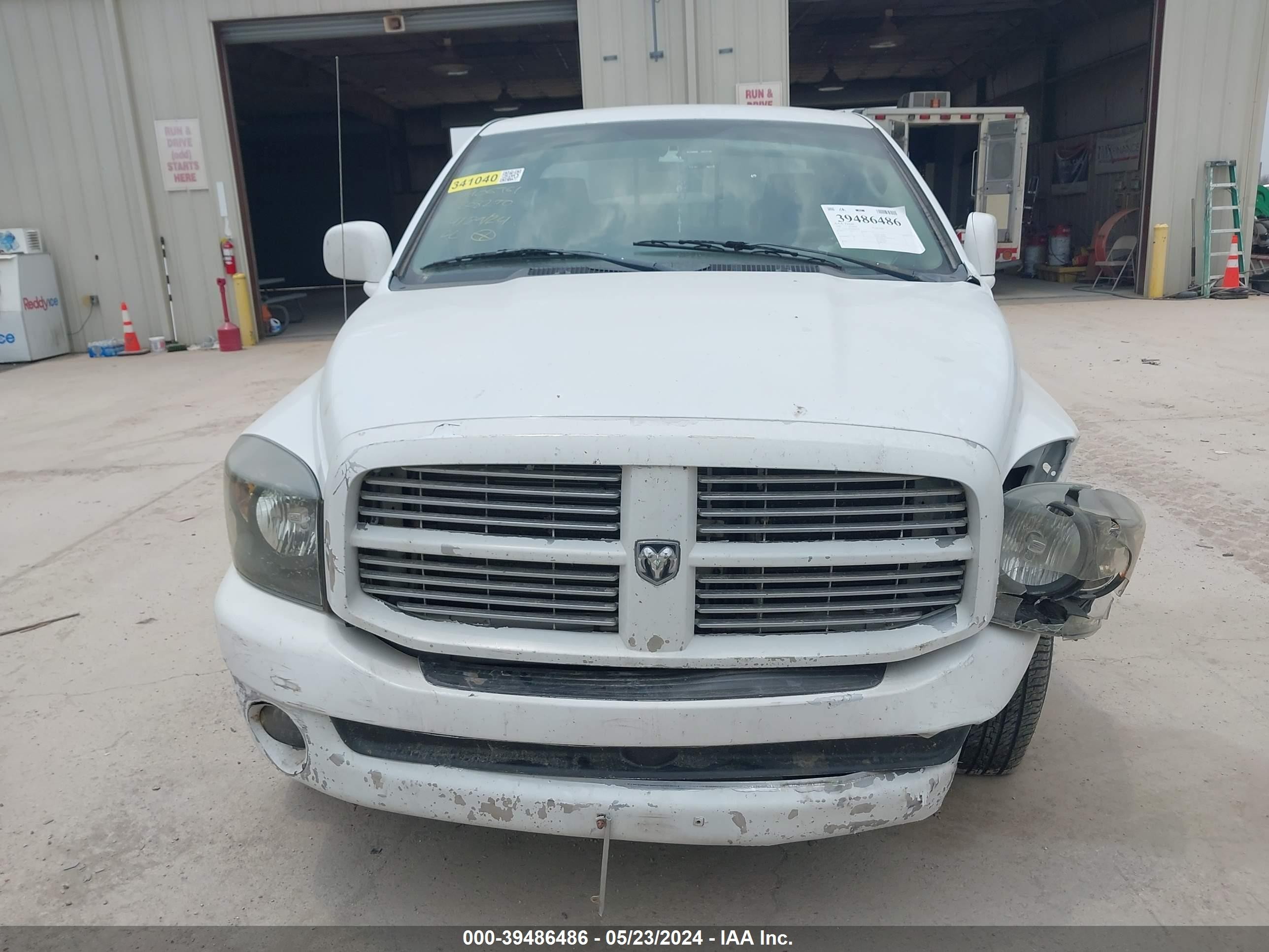 Photo 10 VIN: 1D7HA18N58S608270 - DODGE RAM 