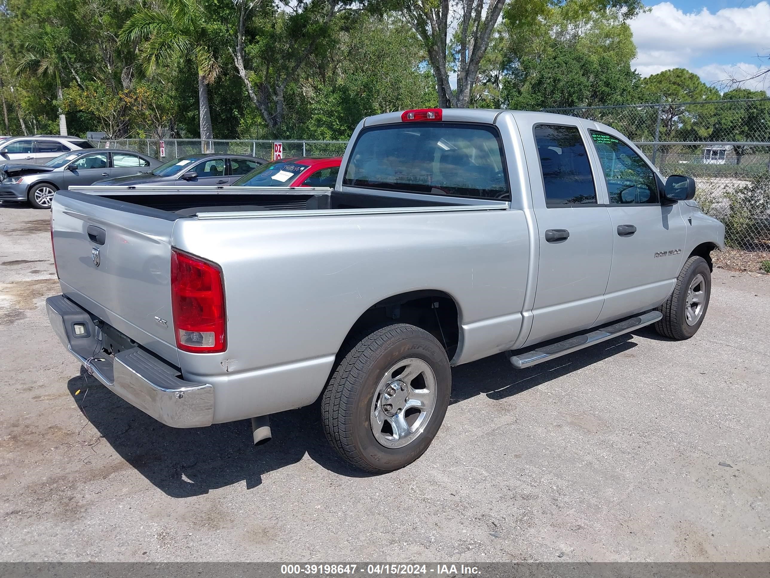 Photo 3 VIN: 1D7HA18N65S354550 - DODGE RAM 