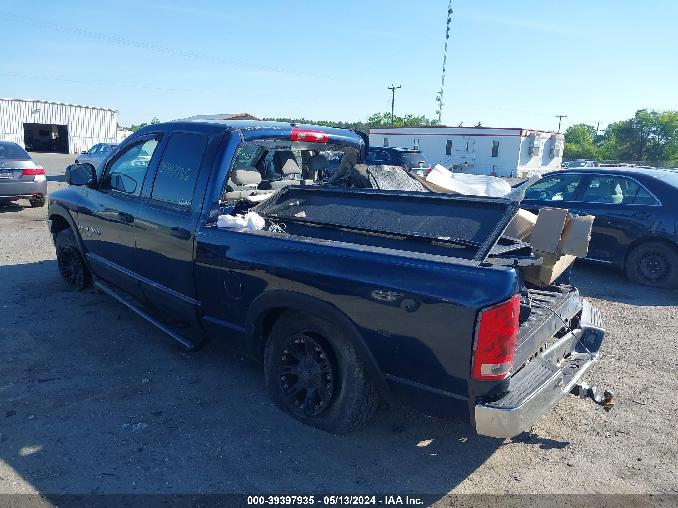 Photo 2 VIN: 1D7HA18N66S600823 - DODGE RAM 