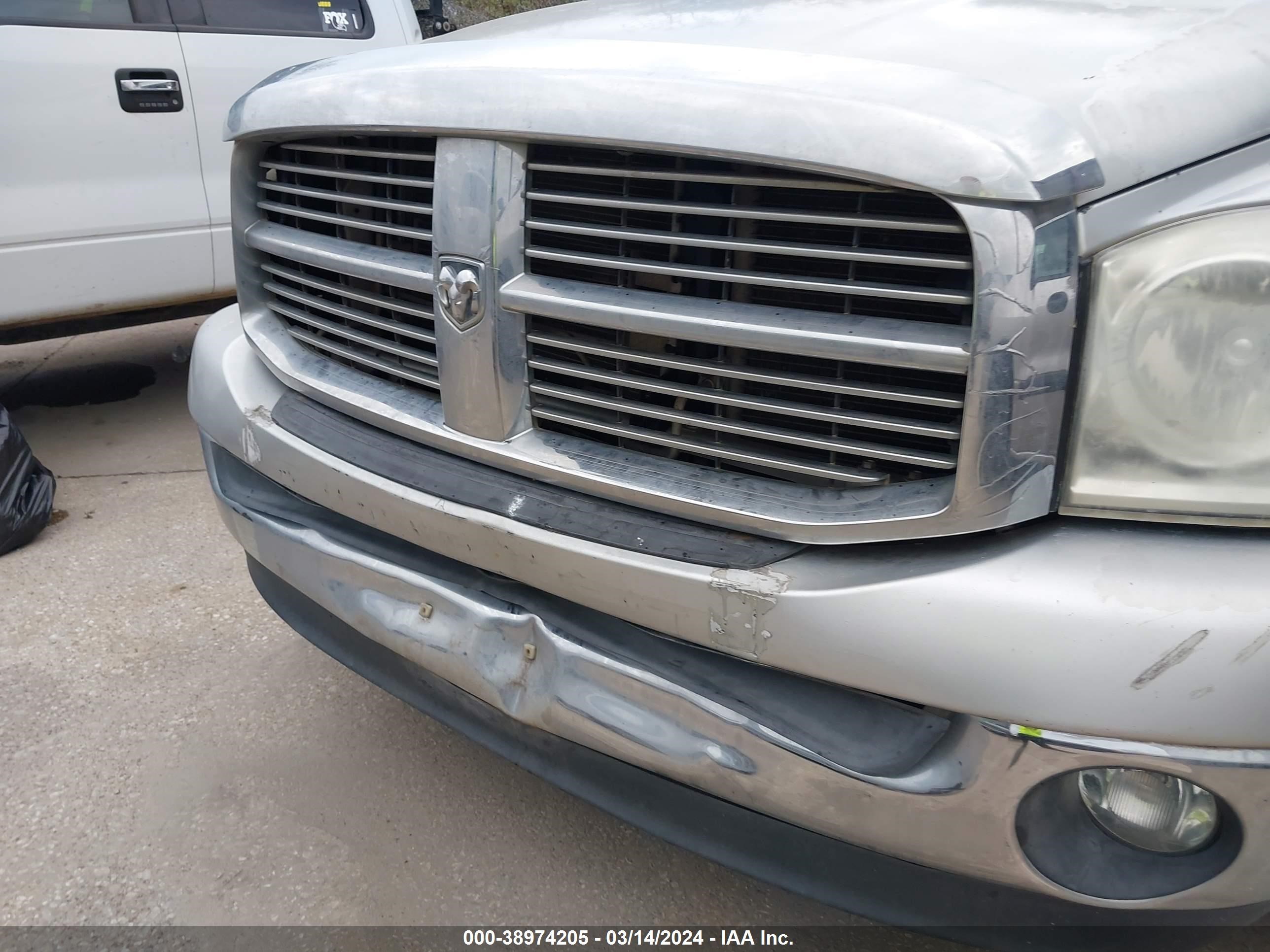 Photo 5 VIN: 1D7HA18N68J153368 - DODGE RAM 