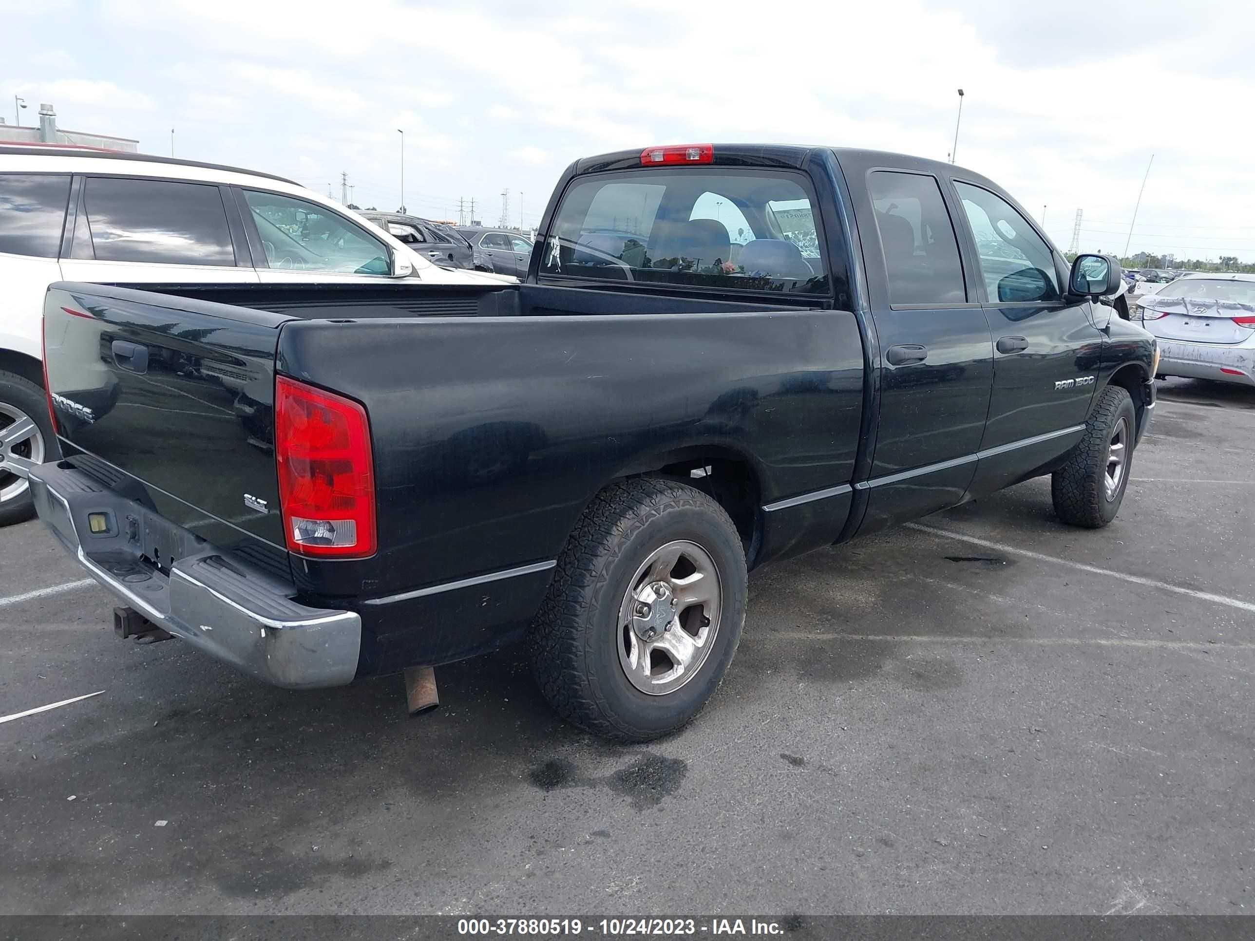 Photo 3 VIN: 1D7HA18N74J231571 - DODGE RAM 