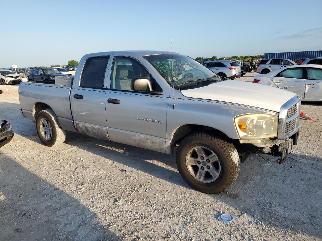 Photo 3 VIN: 1D7HA18N76S622328 - DODGE RAM 