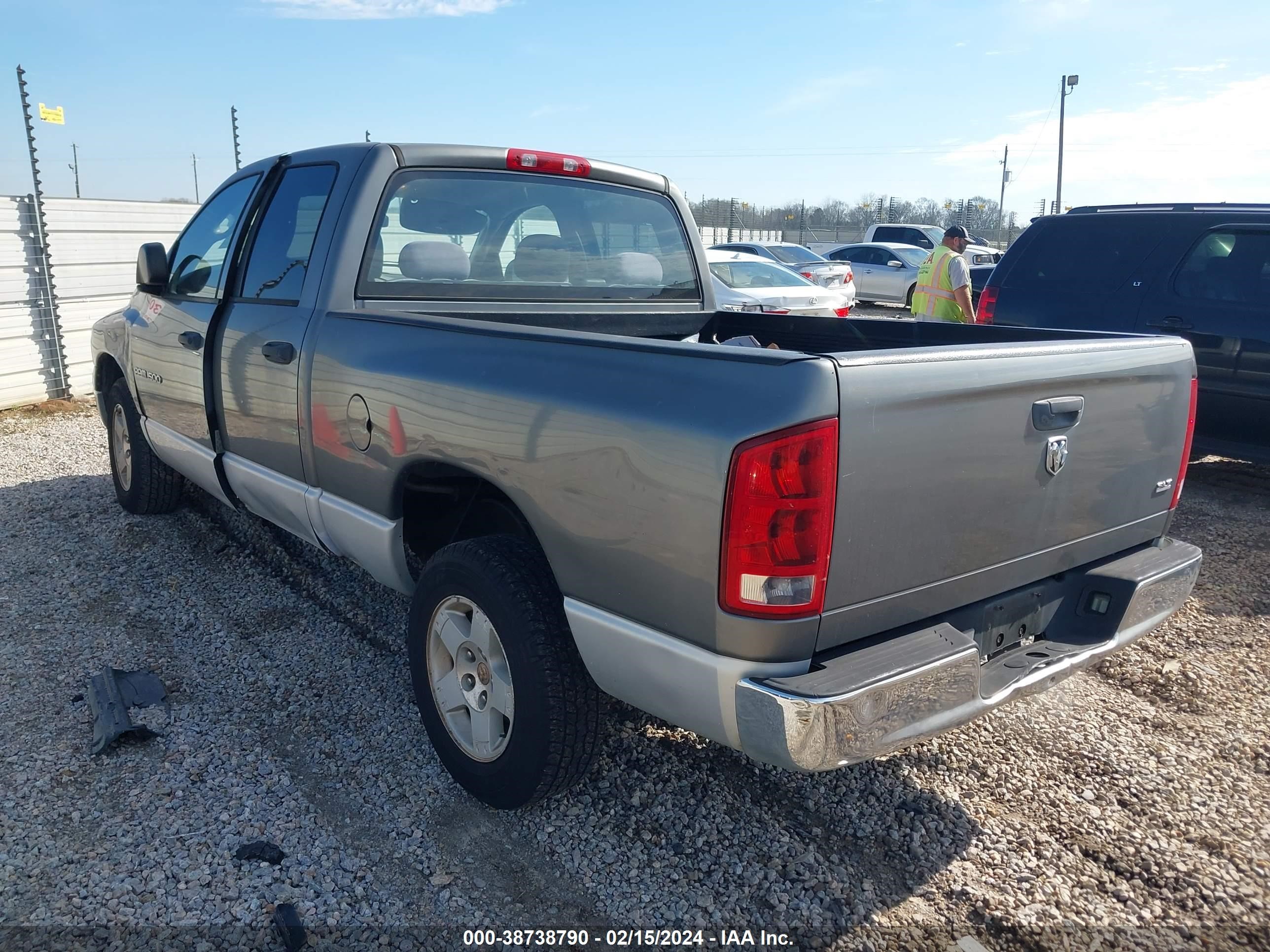 Photo 2 VIN: 1D7HA18N85S251582 - DODGE RAM 