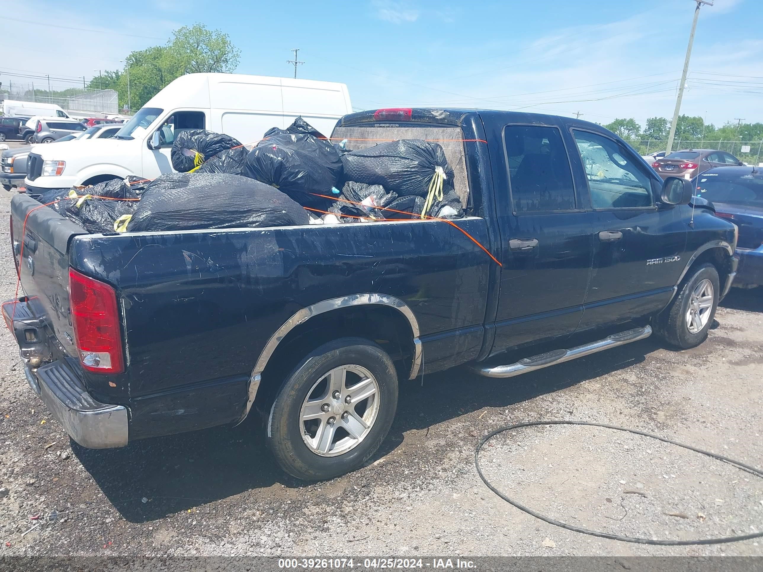 Photo 3 VIN: 1D7HA18N86J127738 - DODGE RAM 