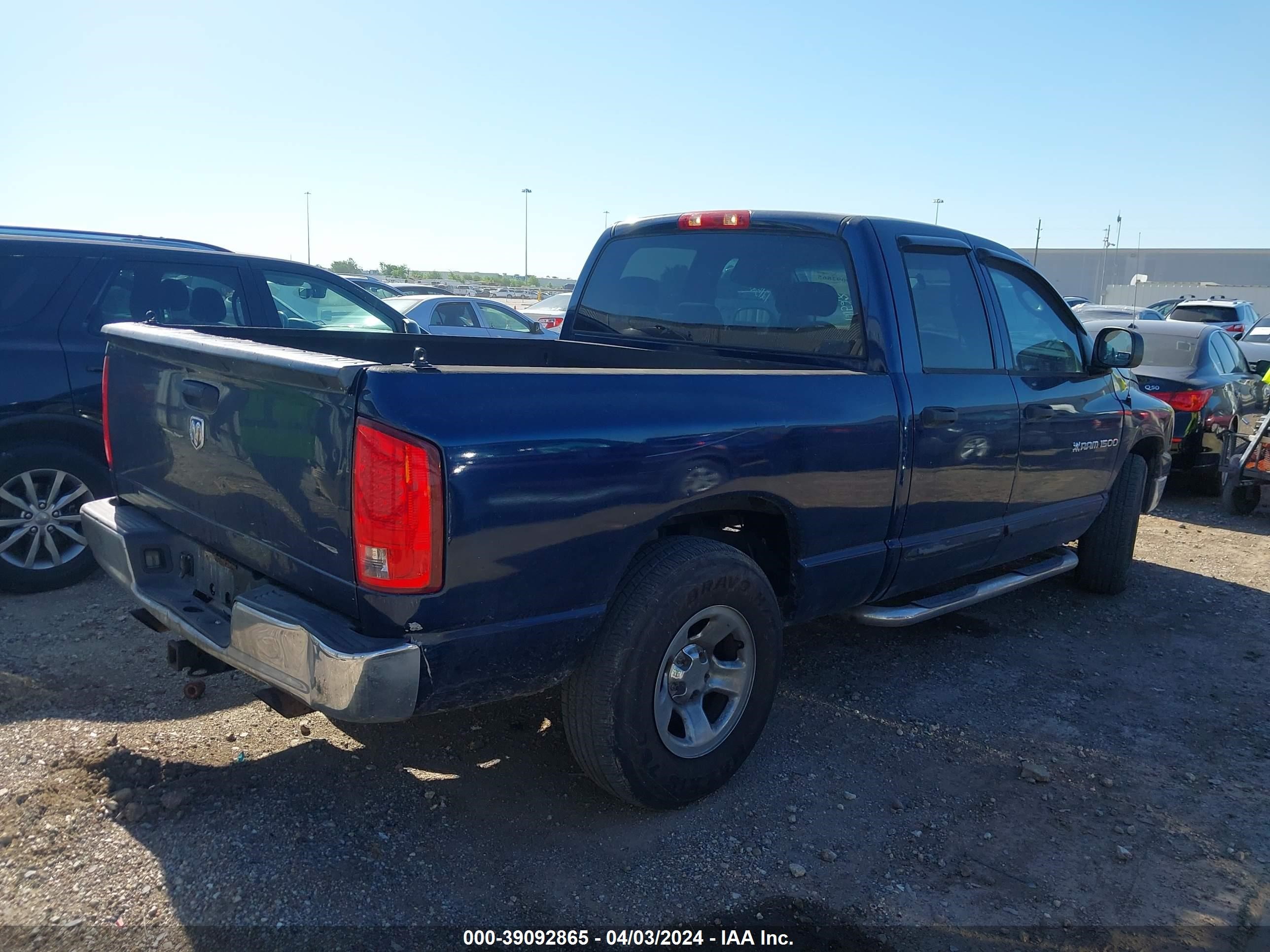 Photo 3 VIN: 1D7HA18N96J121527 - DODGE RAM 