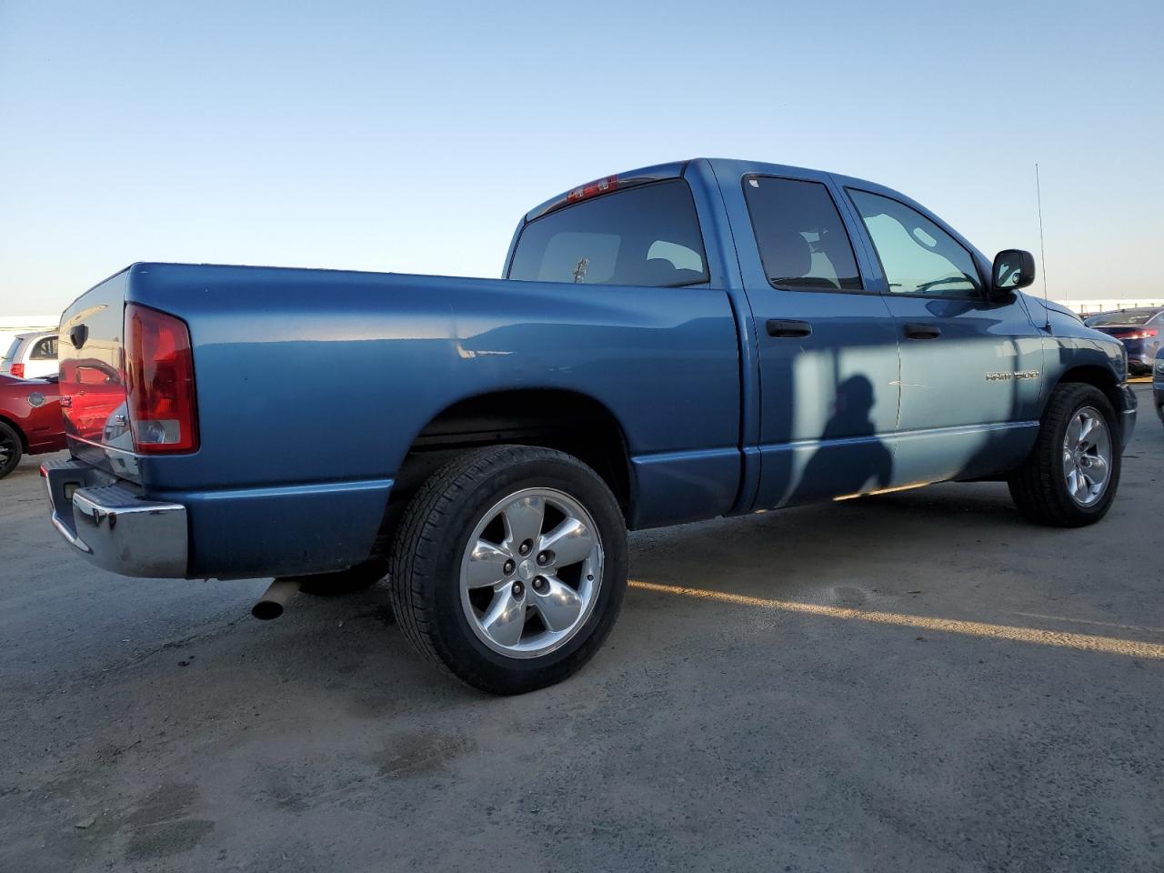 Photo 2 VIN: 1D7HA18NX3J564622 - DODGE RAM 