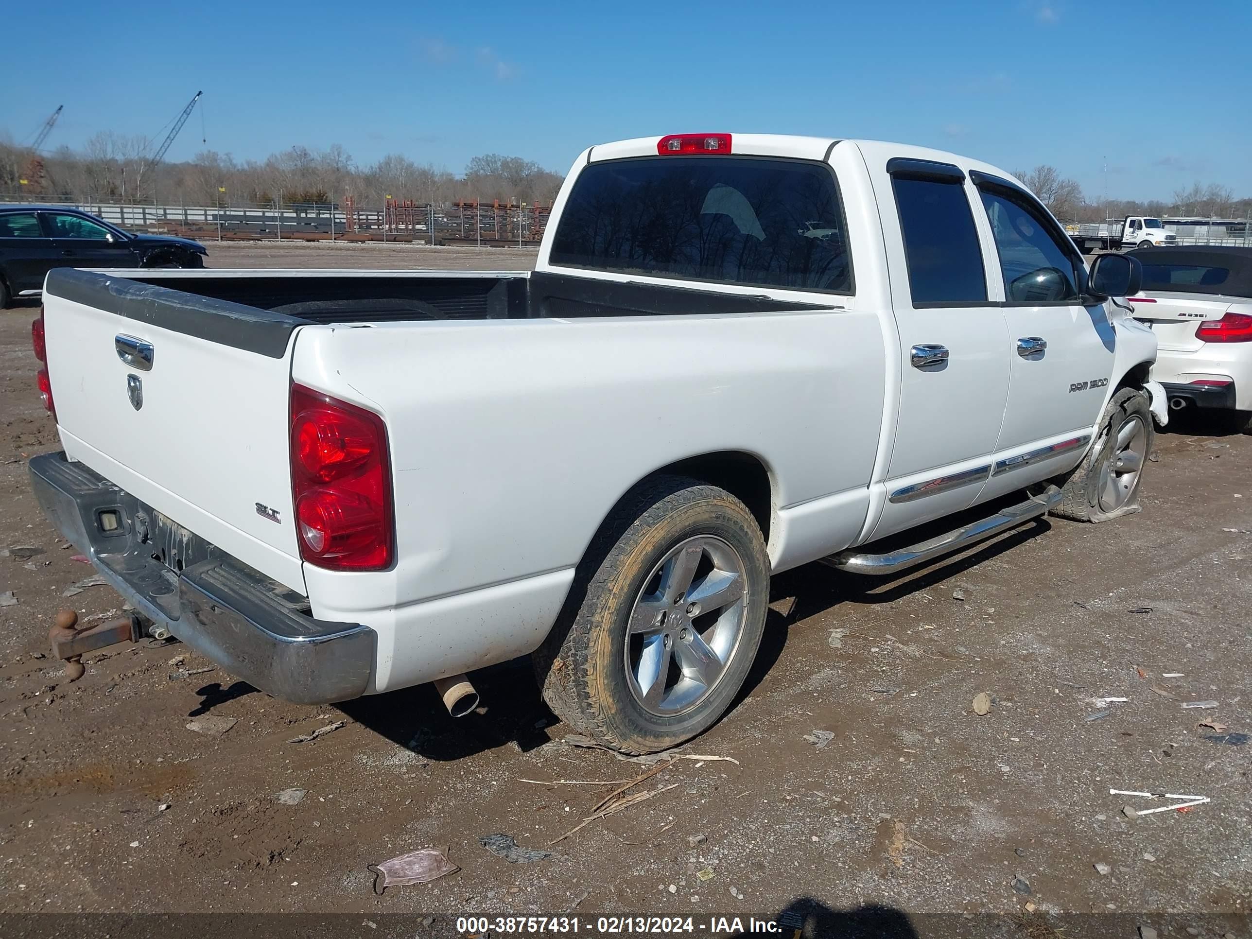 Photo 3 VIN: 1D7HA18P17S226267 - DODGE RAM 