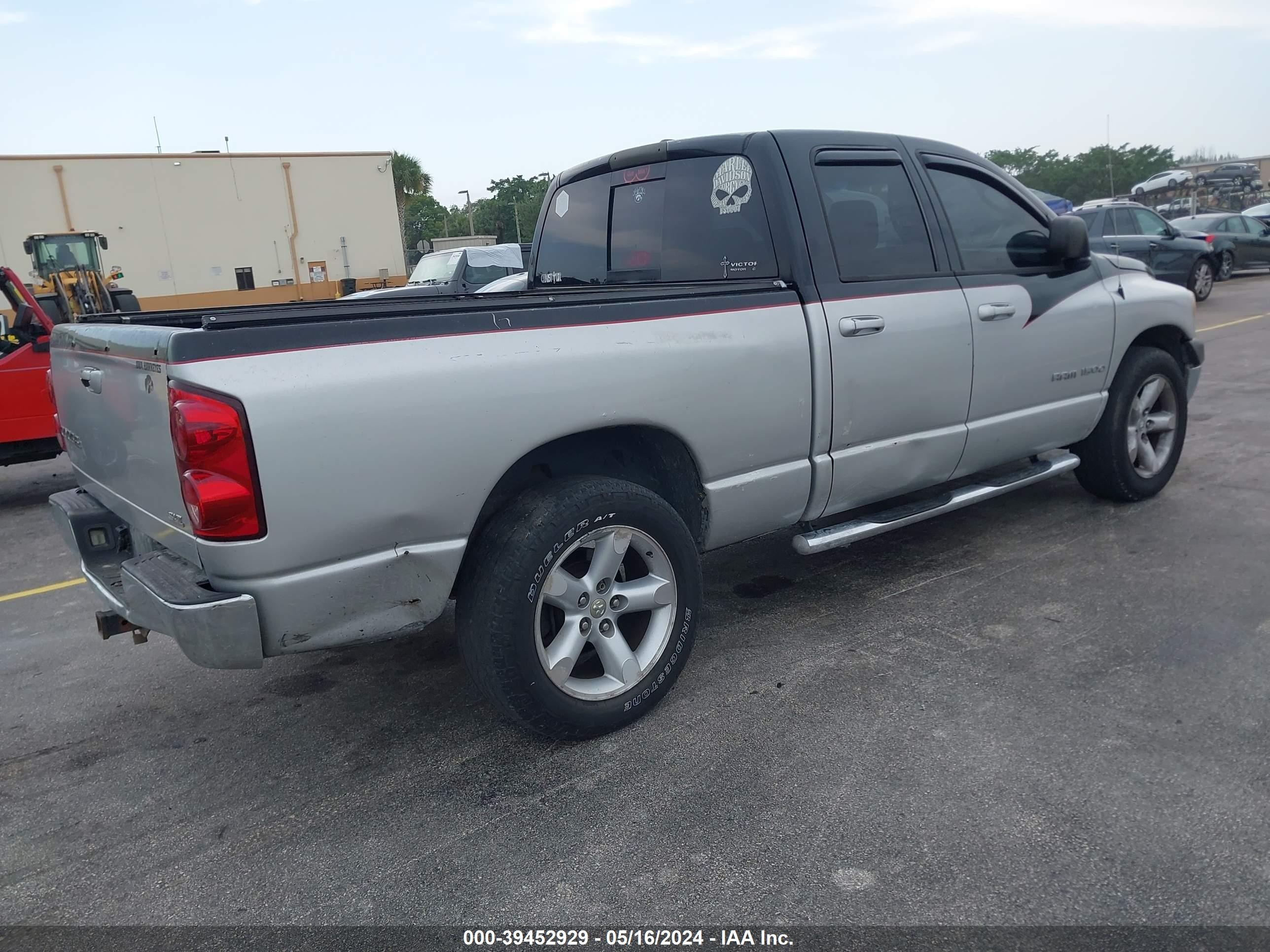 Photo 3 VIN: 1D7HA18P27J618308 - DODGE RAM 