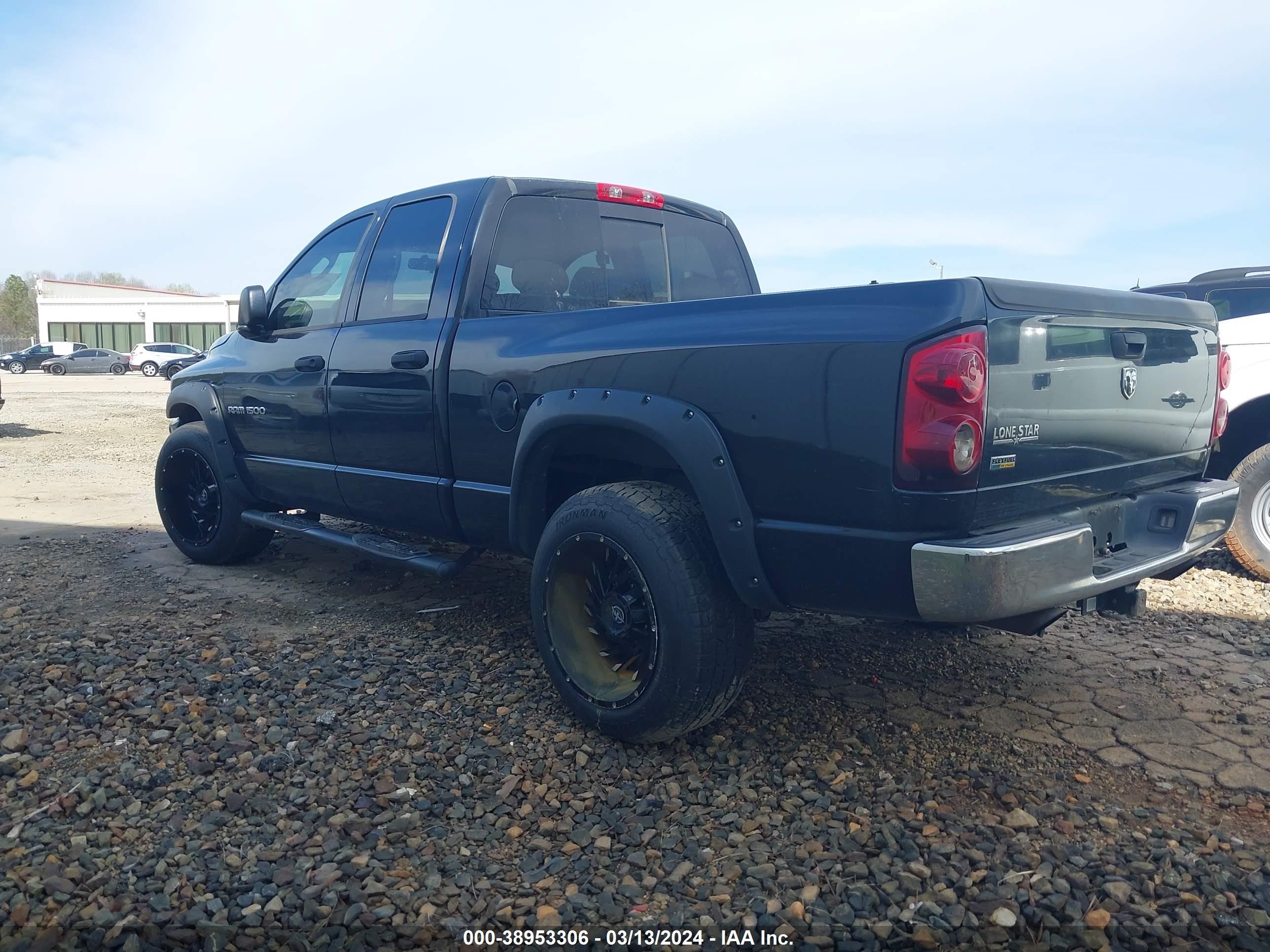 Photo 2 VIN: 1D7HA18P27S236144 - DODGE RAM 