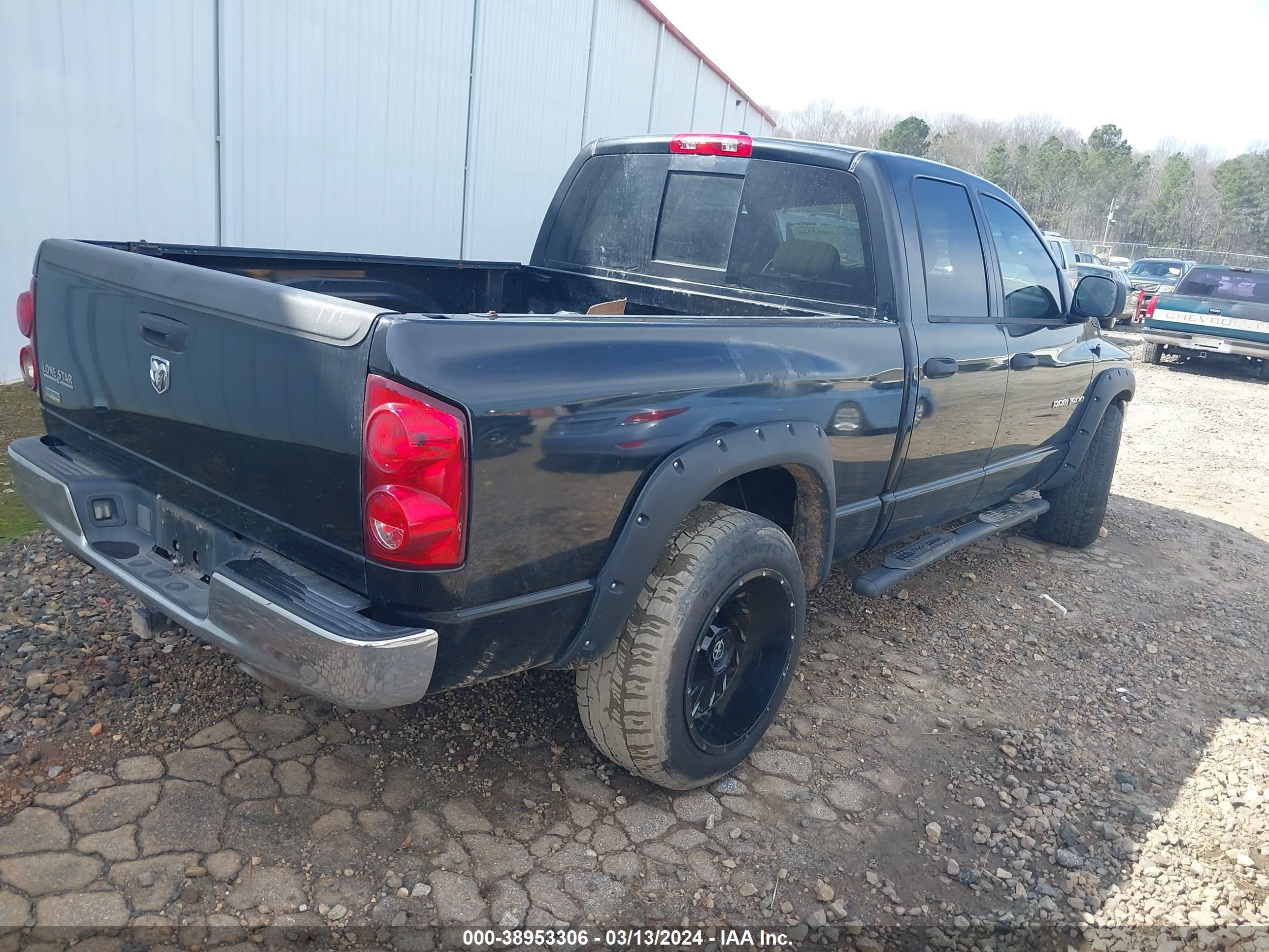 Photo 3 VIN: 1D7HA18P27S236144 - DODGE RAM 