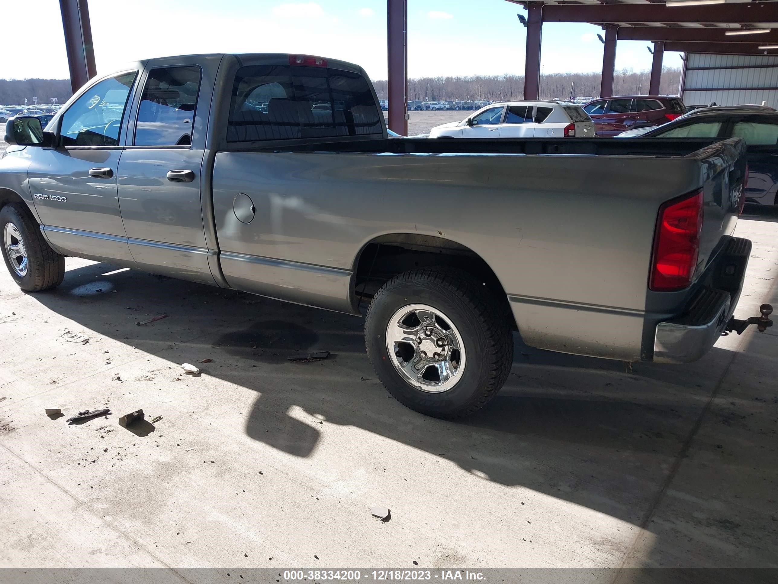 Photo 2 VIN: 1D7HA18P37J606829 - DODGE RAM 