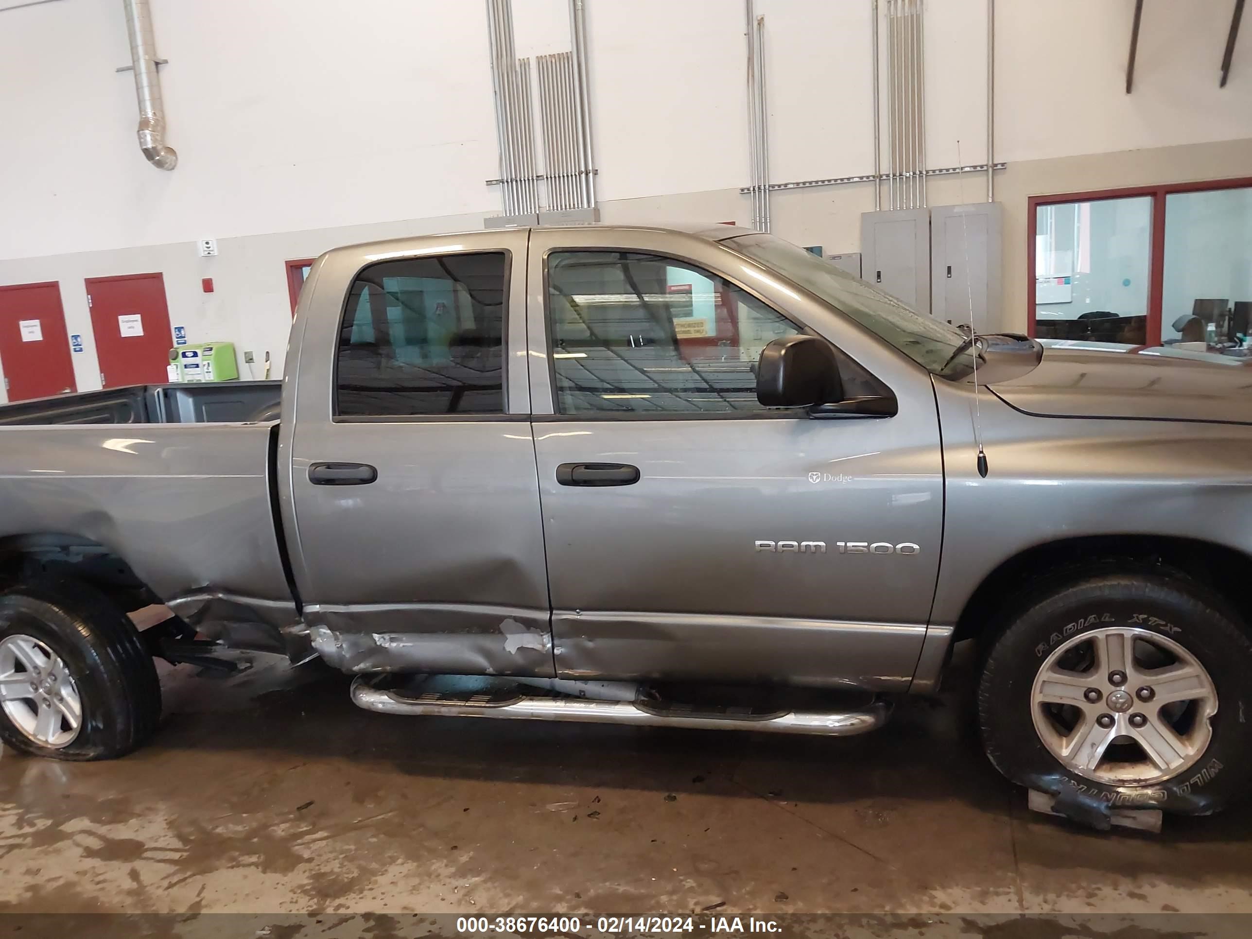 Photo 12 VIN: 1D7HA18P57S273981 - DODGE RAM 