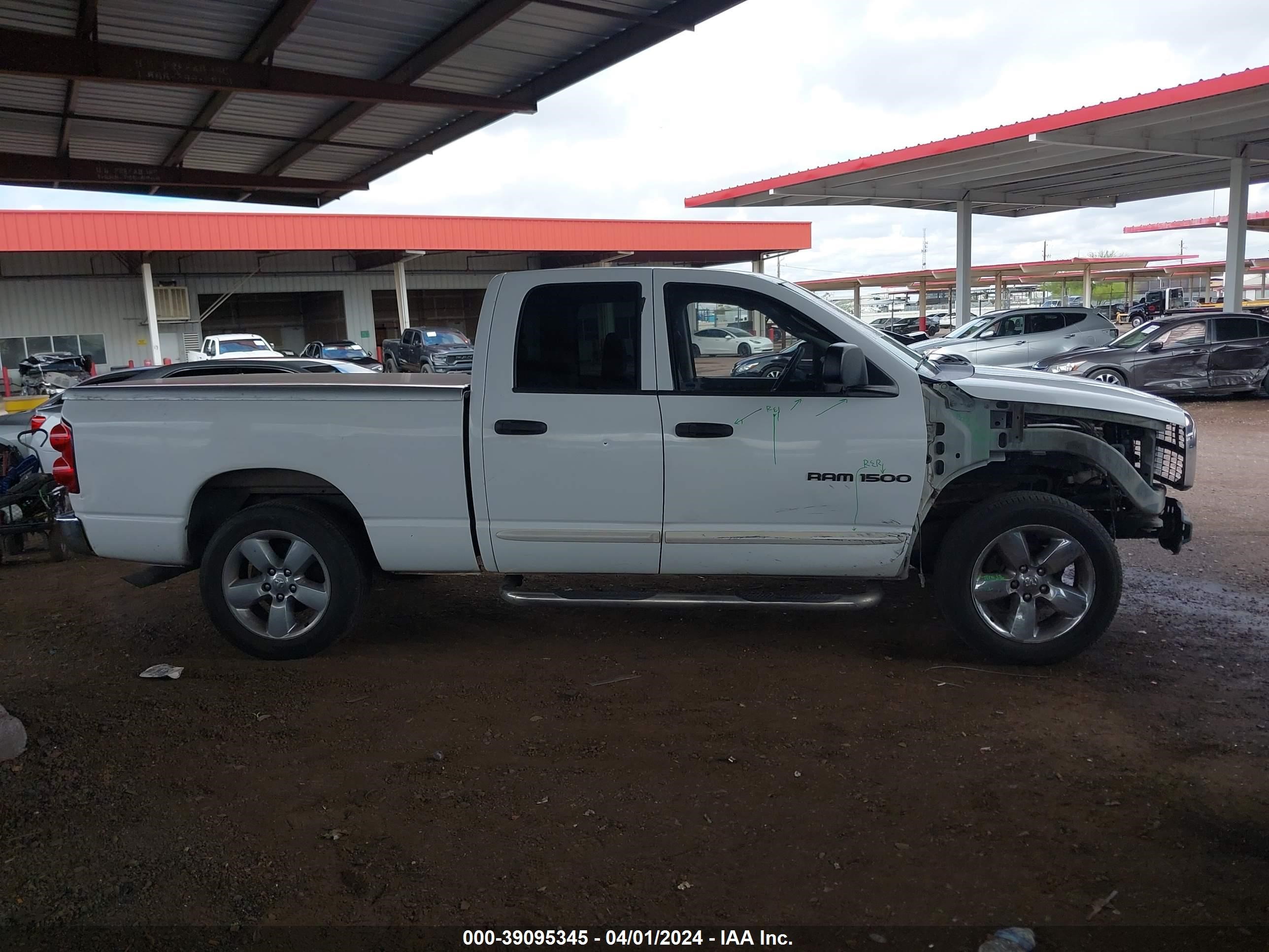 Photo 12 VIN: 1D7HA18P77J501730 - DODGE RAM 