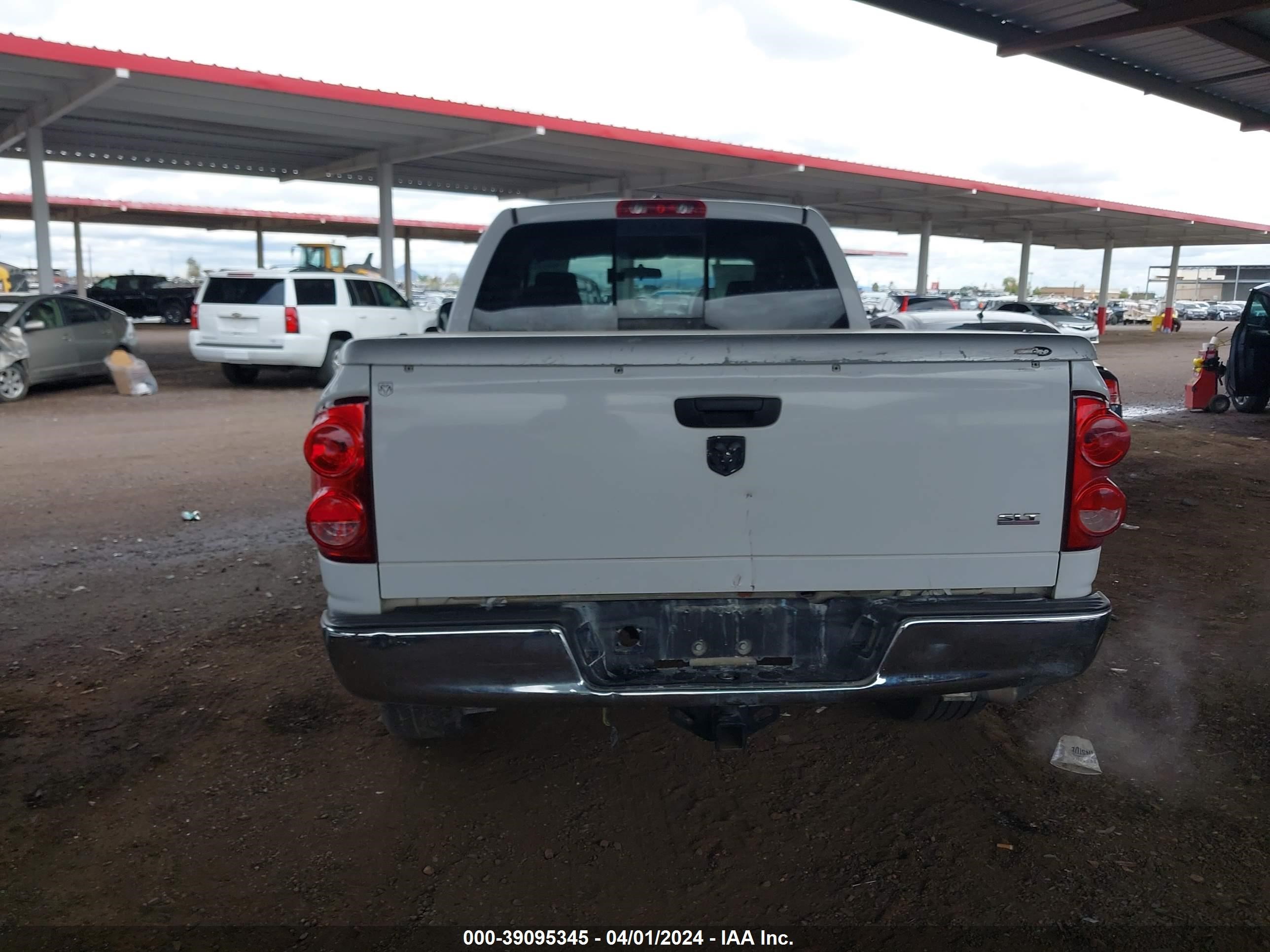 Photo 15 VIN: 1D7HA18P77J501730 - DODGE RAM 