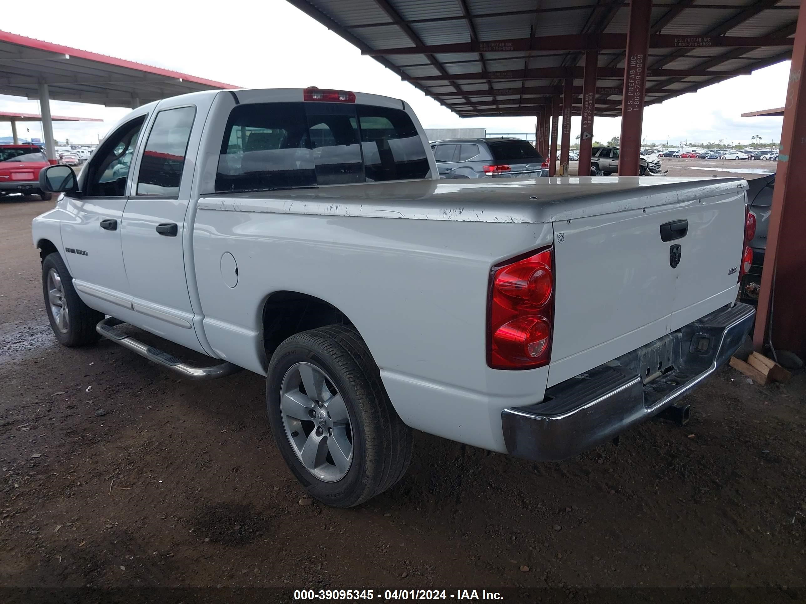 Photo 2 VIN: 1D7HA18P77J501730 - DODGE RAM 