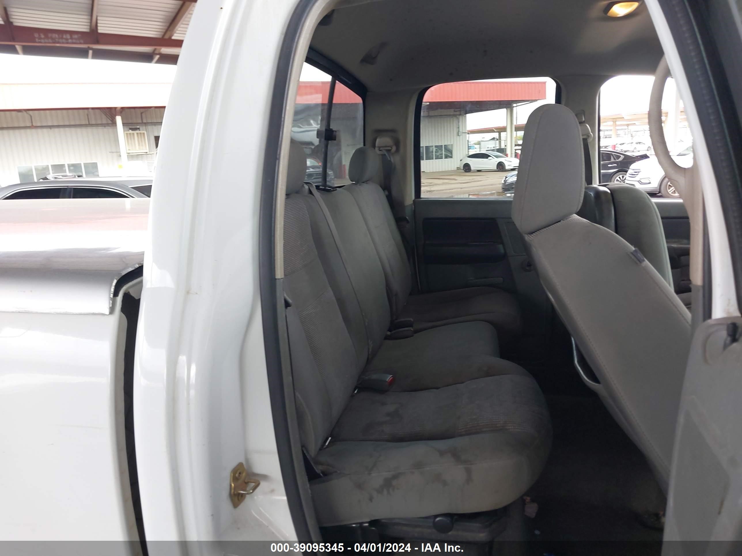 Photo 7 VIN: 1D7HA18P77J501730 - DODGE RAM 