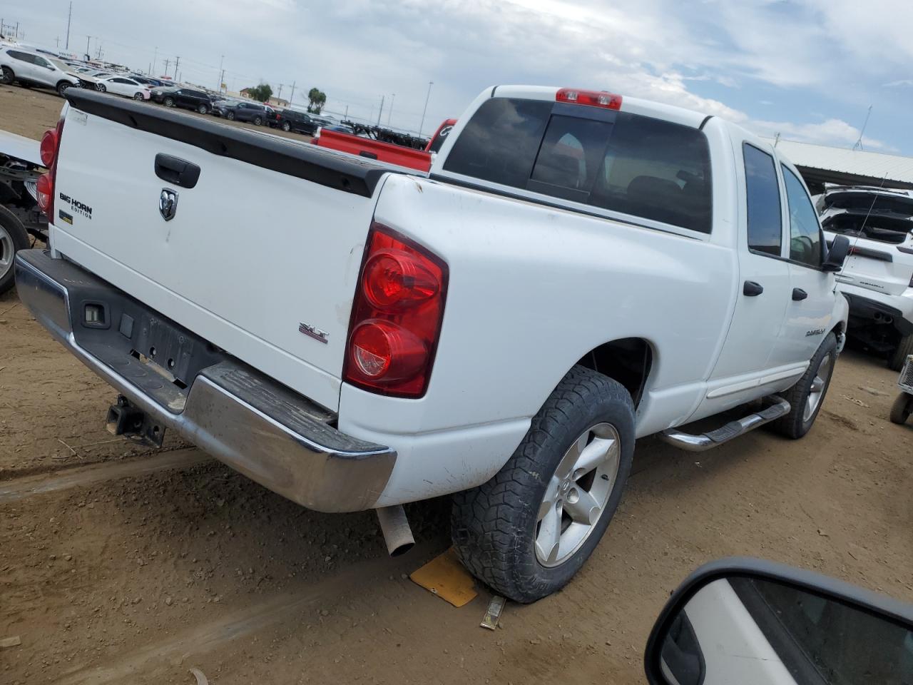 Photo 2 VIN: 1D7HA18P97J501762 - DODGE RAM 