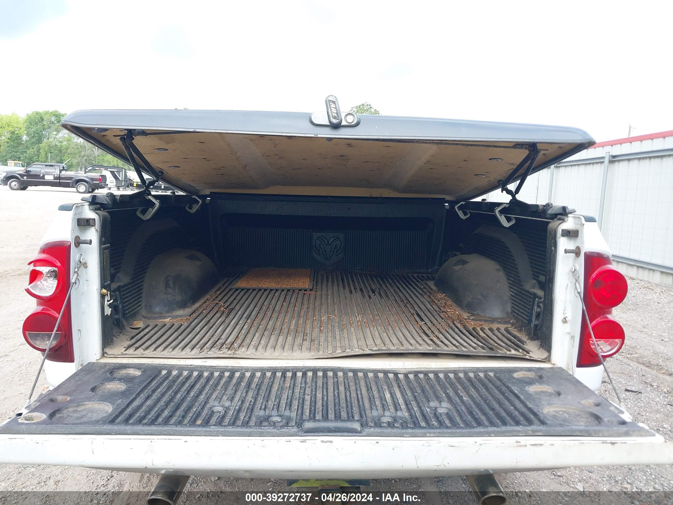 Photo 7 VIN: 1D7HA18P97S179439 - DODGE RAM 