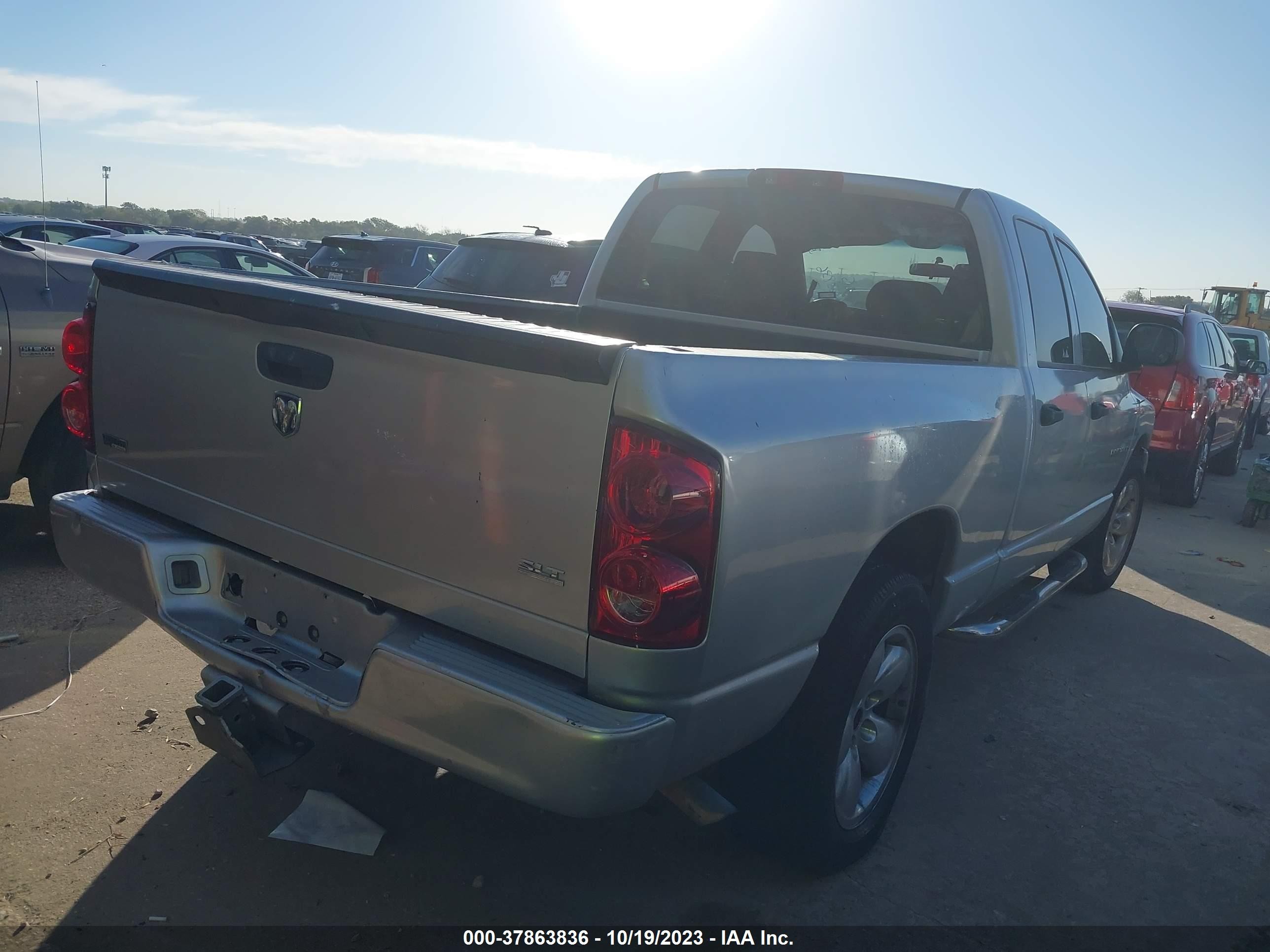 Photo 3 VIN: 1D7HA18PX7S106516 - DODGE RAM 