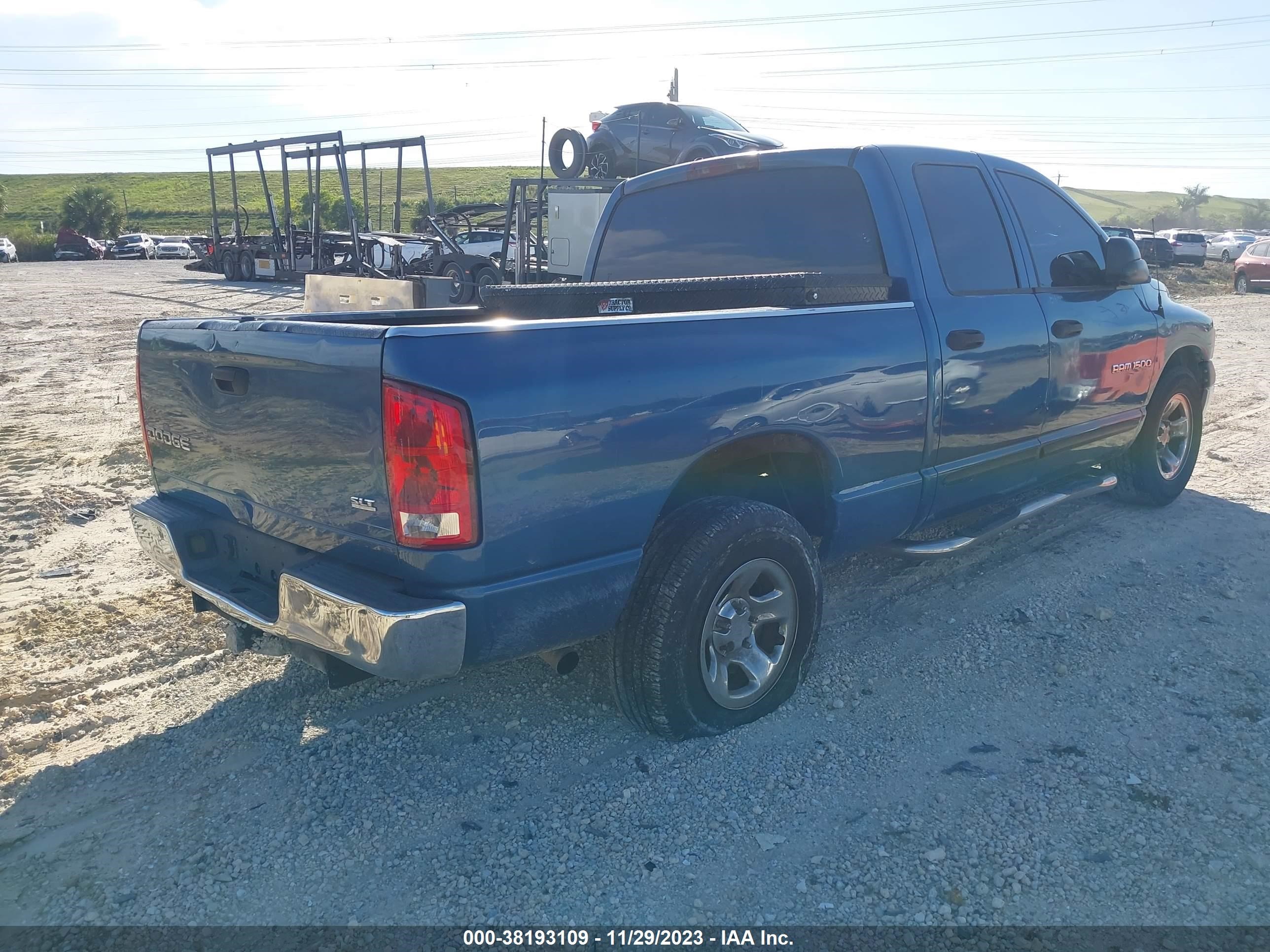 Photo 3 VIN: 1D7HA18Z83S210997 - DODGE RAM 