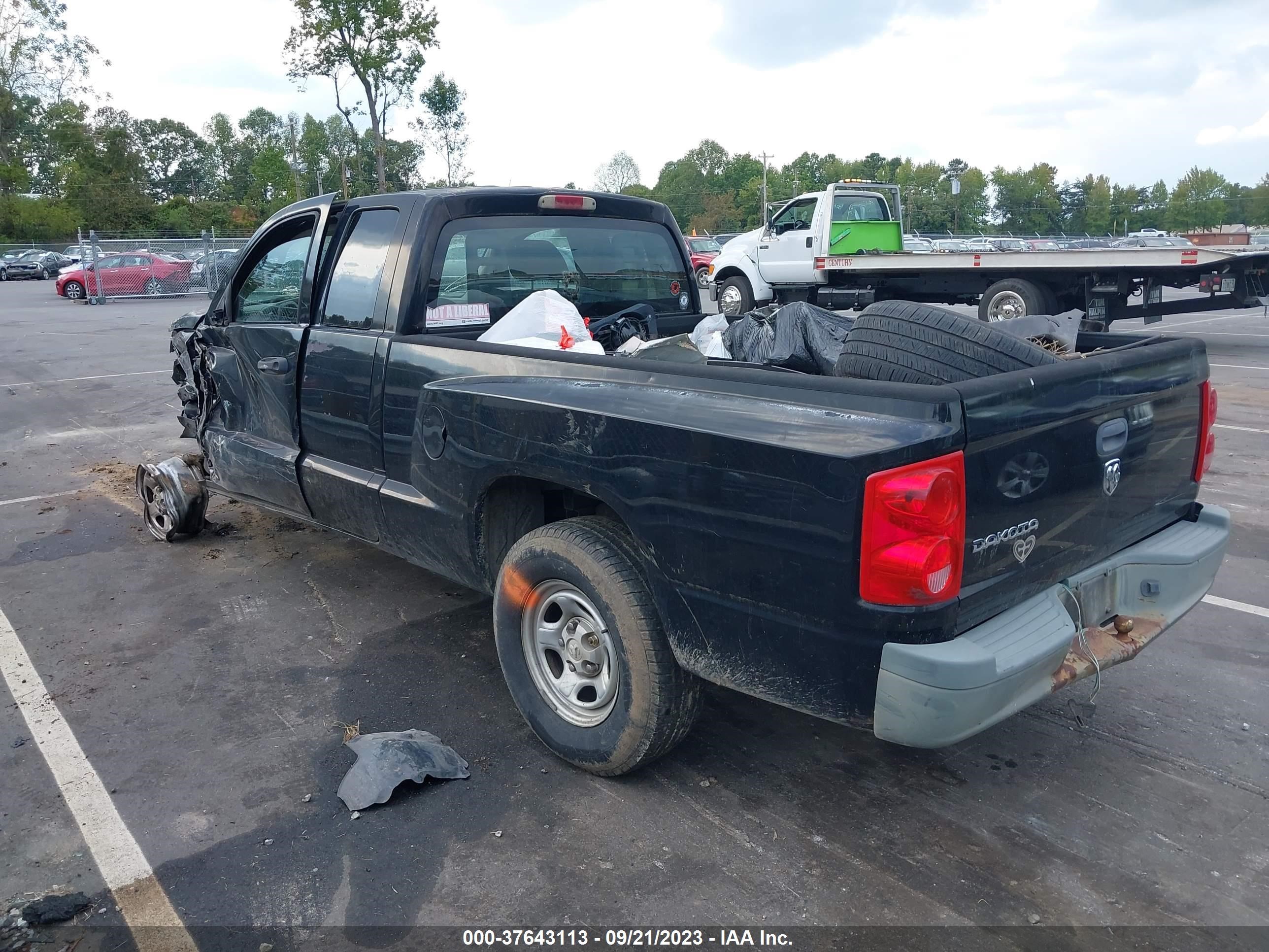 Photo 2 VIN: 1D7HE22K05S329569 - DODGE DAKOTA 