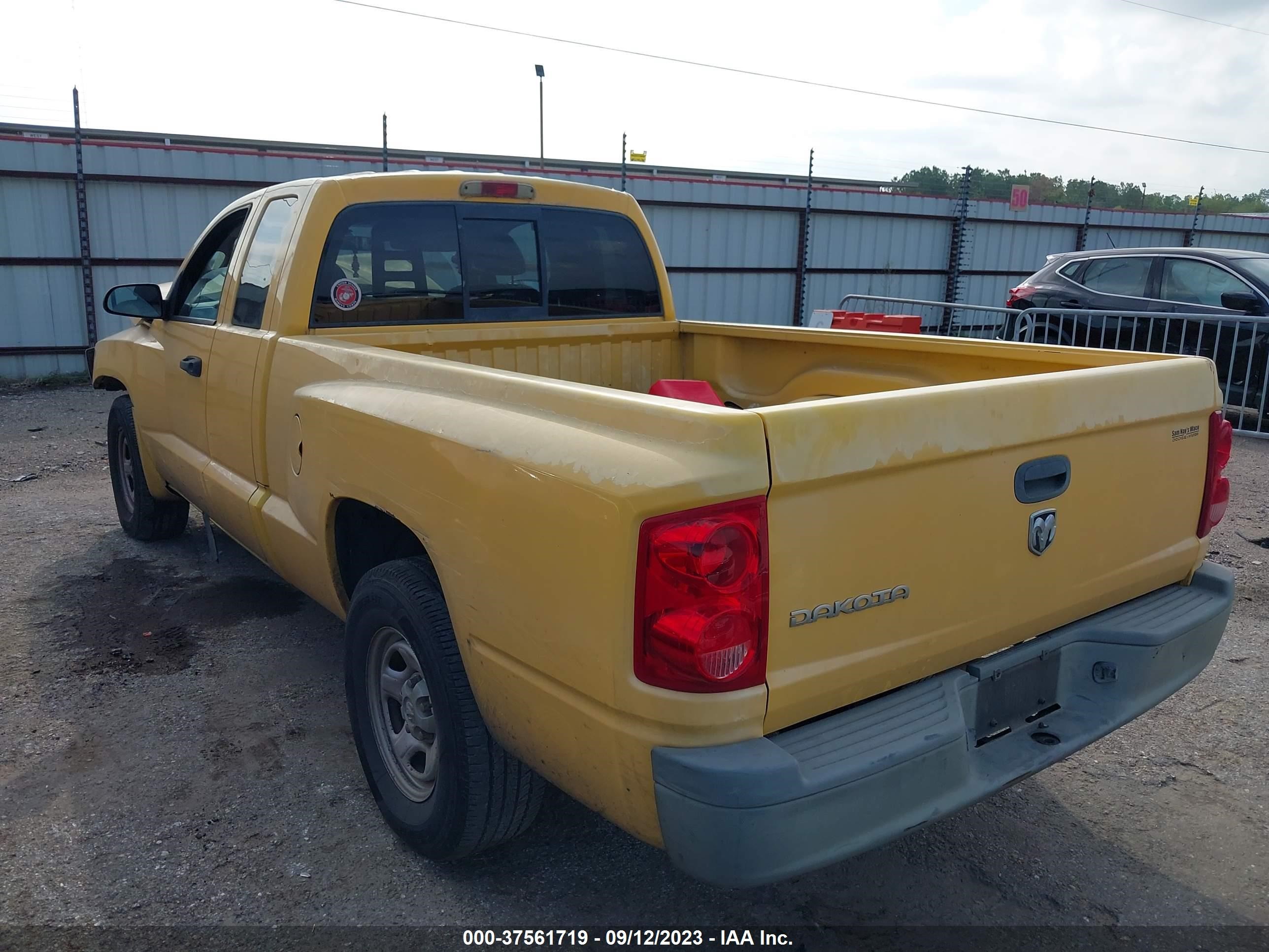 Photo 2 VIN: 1D7HE22KX6S632490 - DODGE DAKOTA 