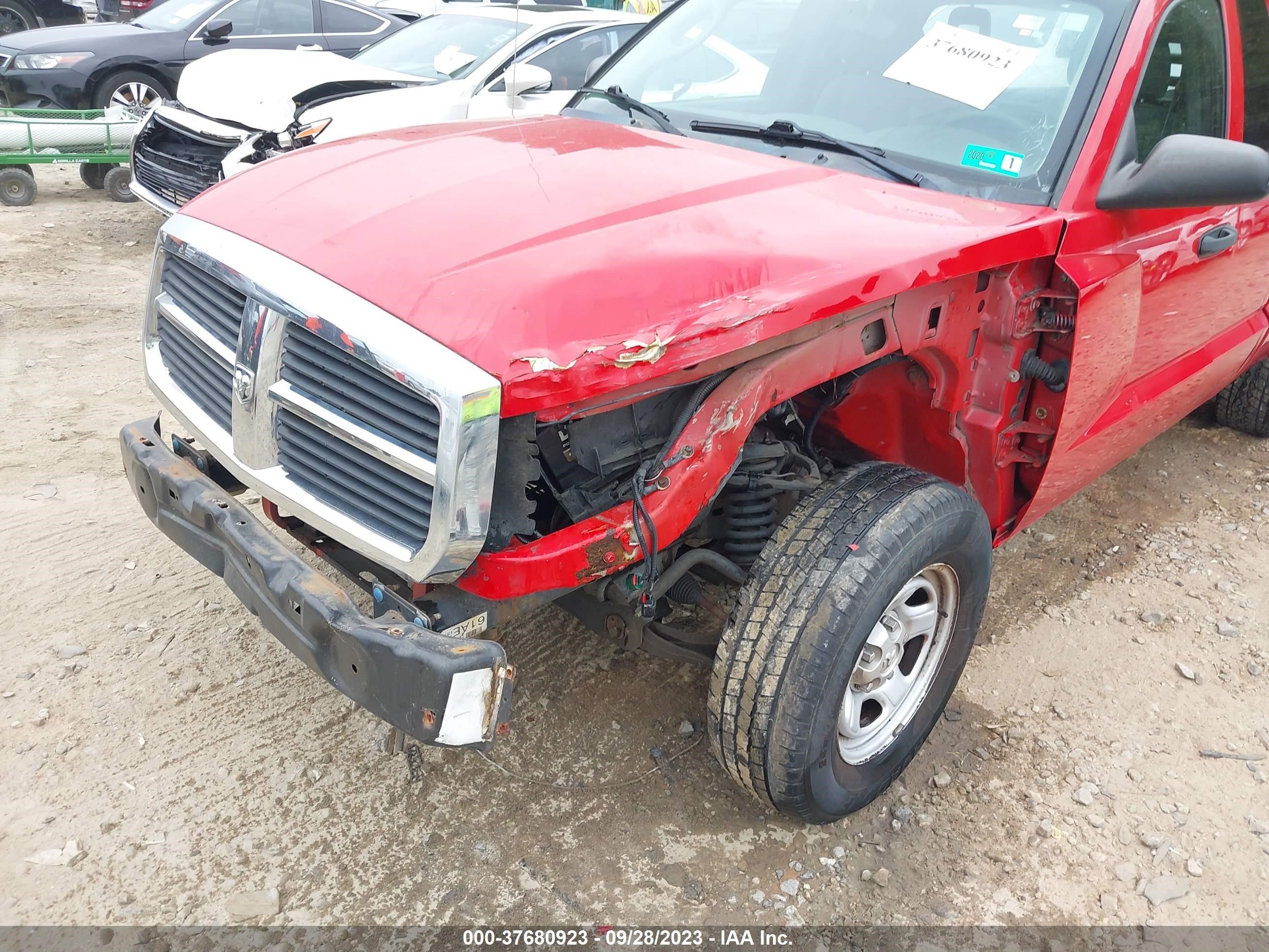 Photo 5 VIN: 1D7HE22KX7S147462 - DODGE DAKOTA 