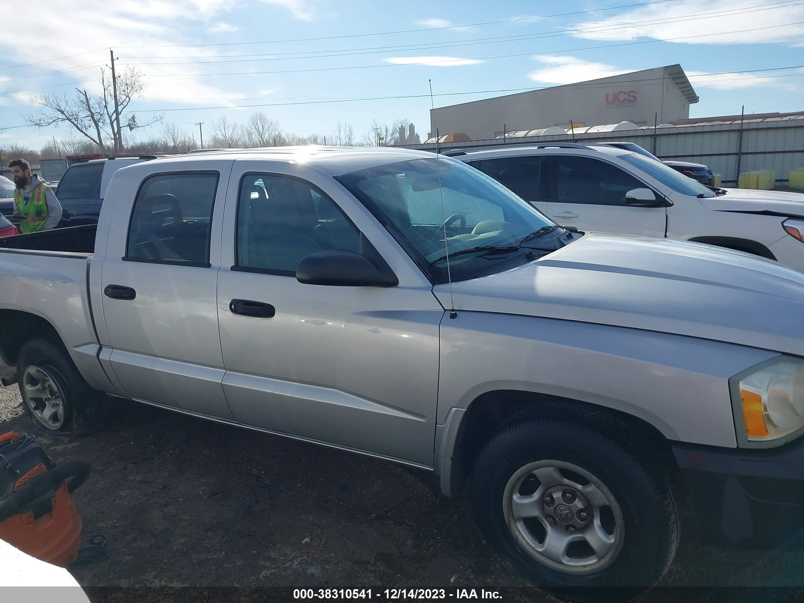 Photo 12 VIN: 1D7HE28K05S100316 - DODGE DAKOTA 