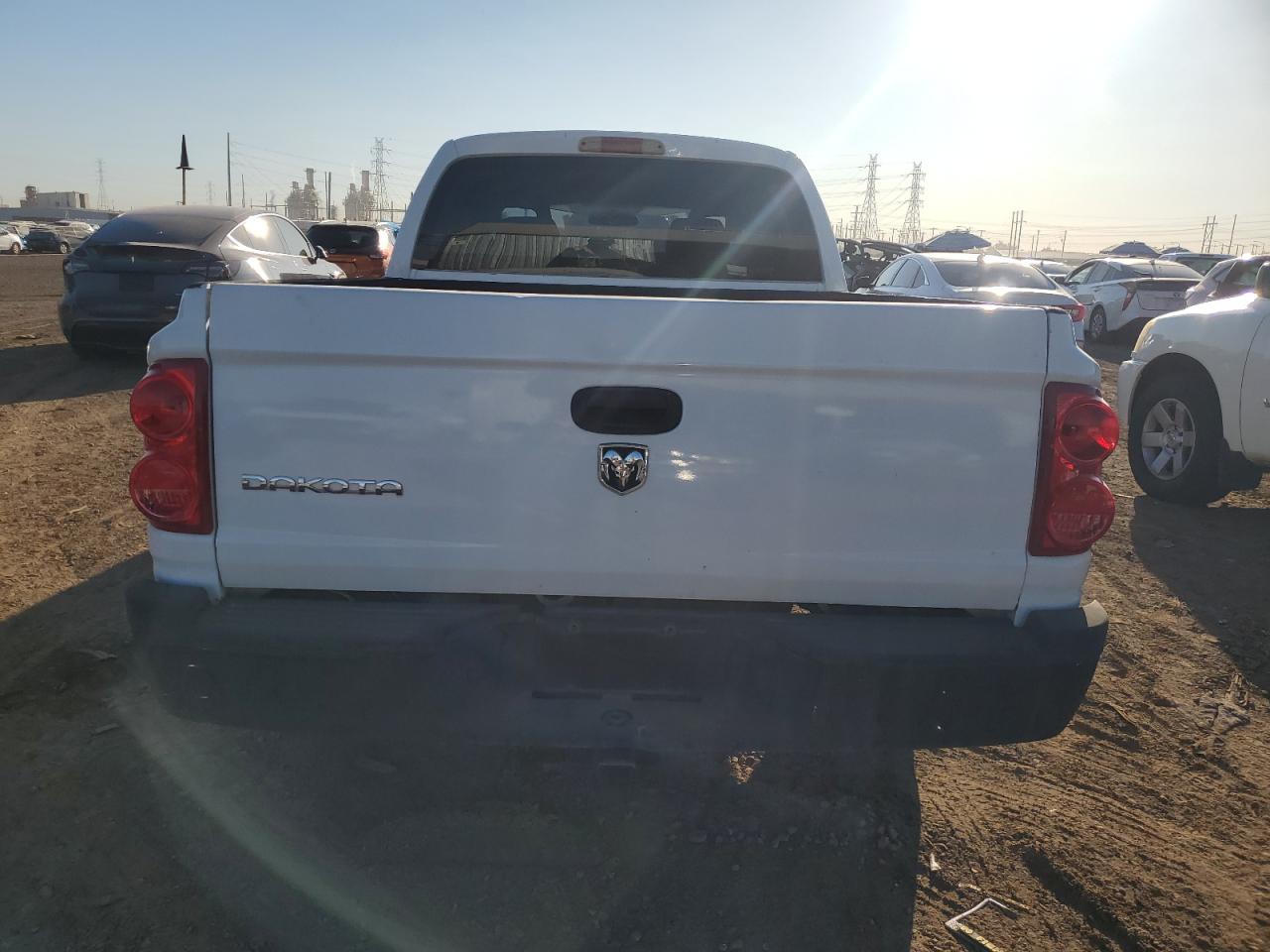 Photo 5 VIN: 1D7HE28K15S151100 - DODGE DAKOTA 