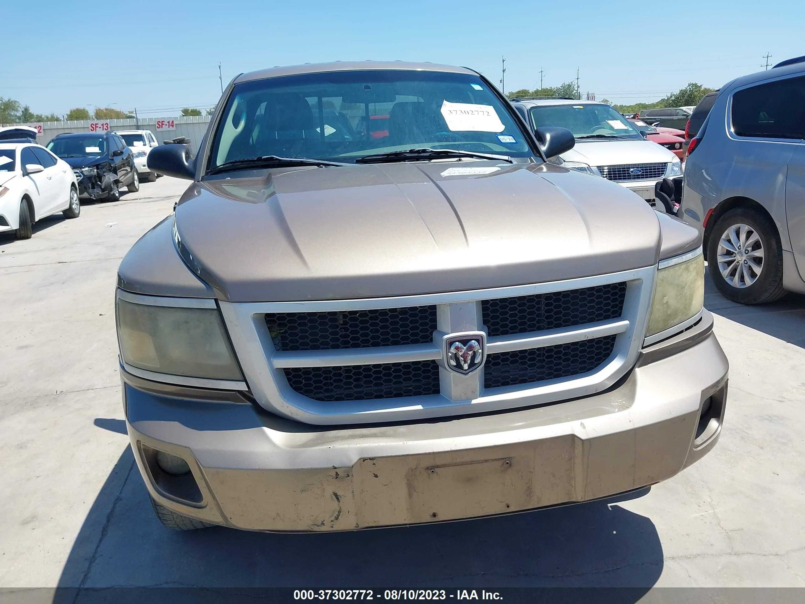 Photo 11 VIN: 1D7HE32K79S794376 - DODGE DAKOTA 