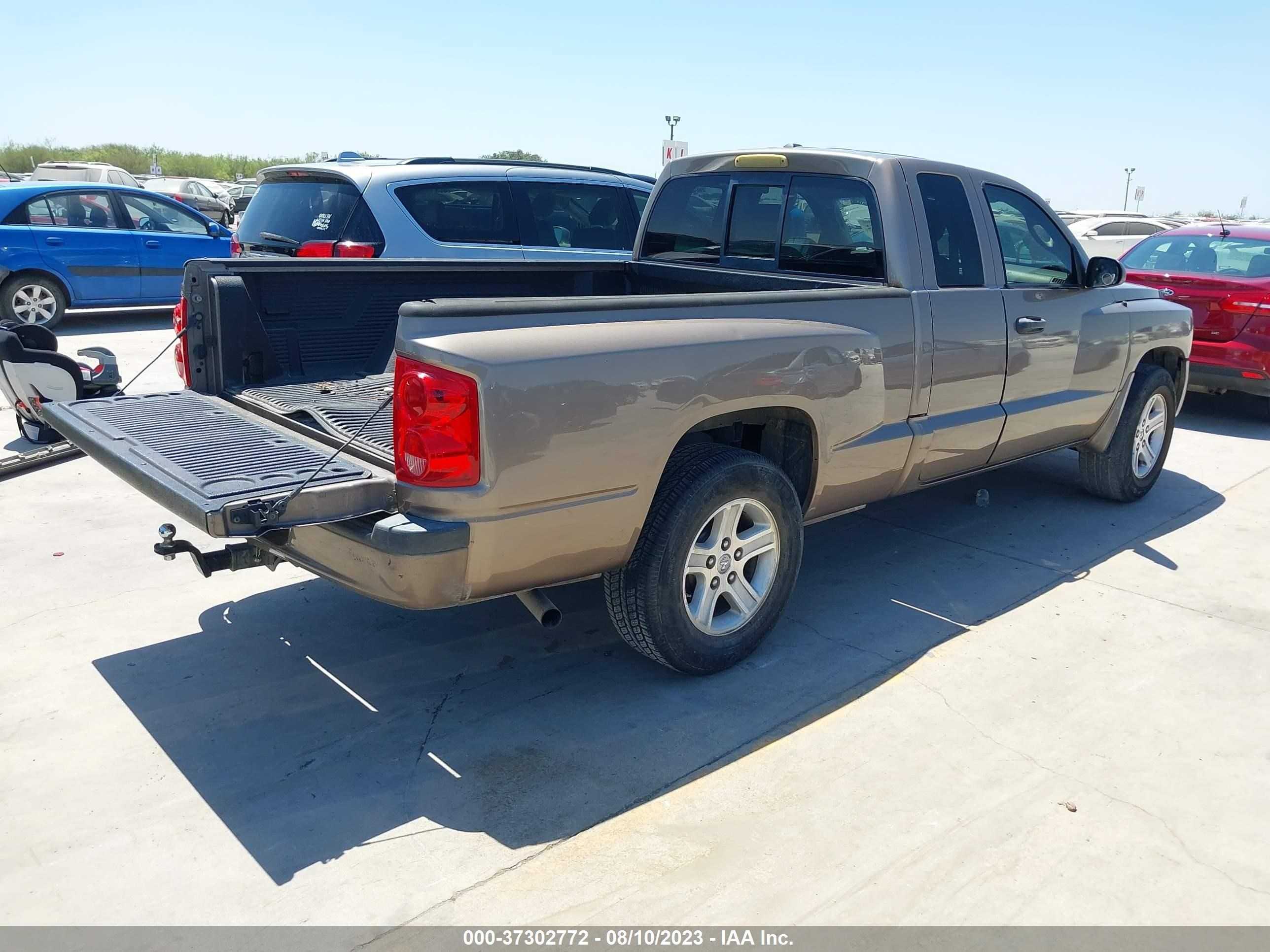 Photo 3 VIN: 1D7HE32K79S794376 - DODGE DAKOTA 