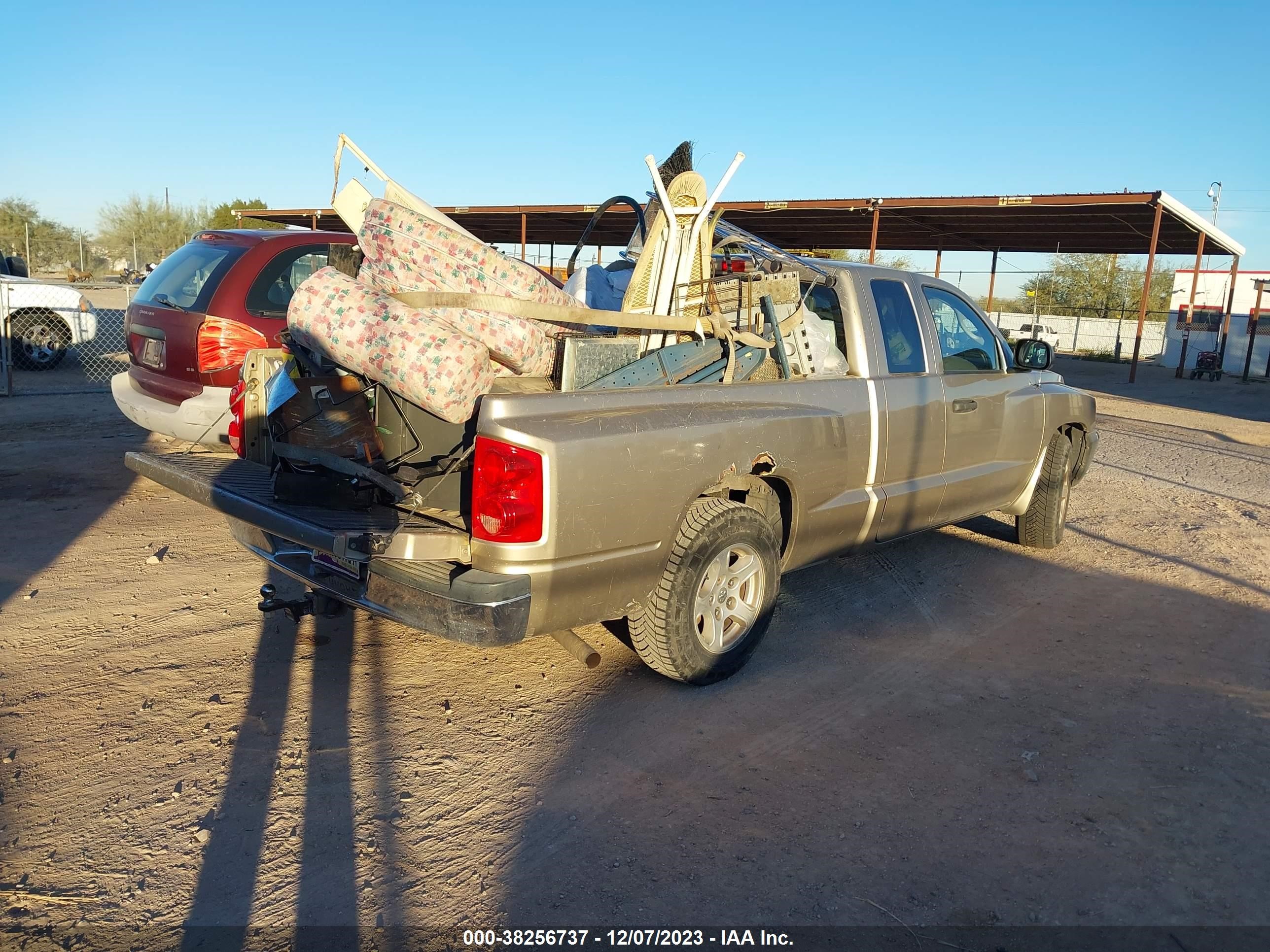 Photo 3 VIN: 1D7HE42K15S251055 - DODGE DAKOTA 