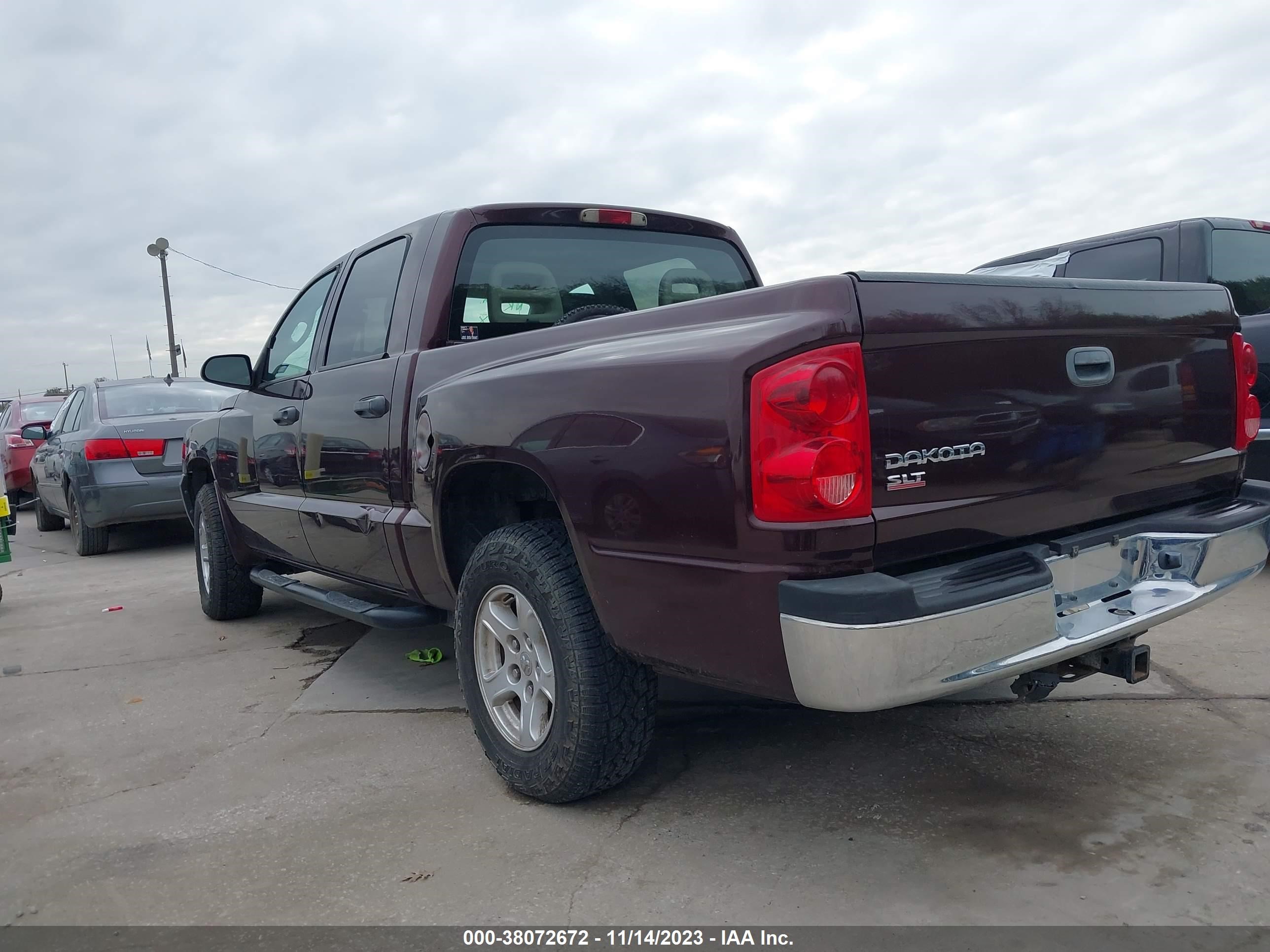 Photo 2 VIN: 1D7HE48K85S168763 - DODGE DAKOTA 