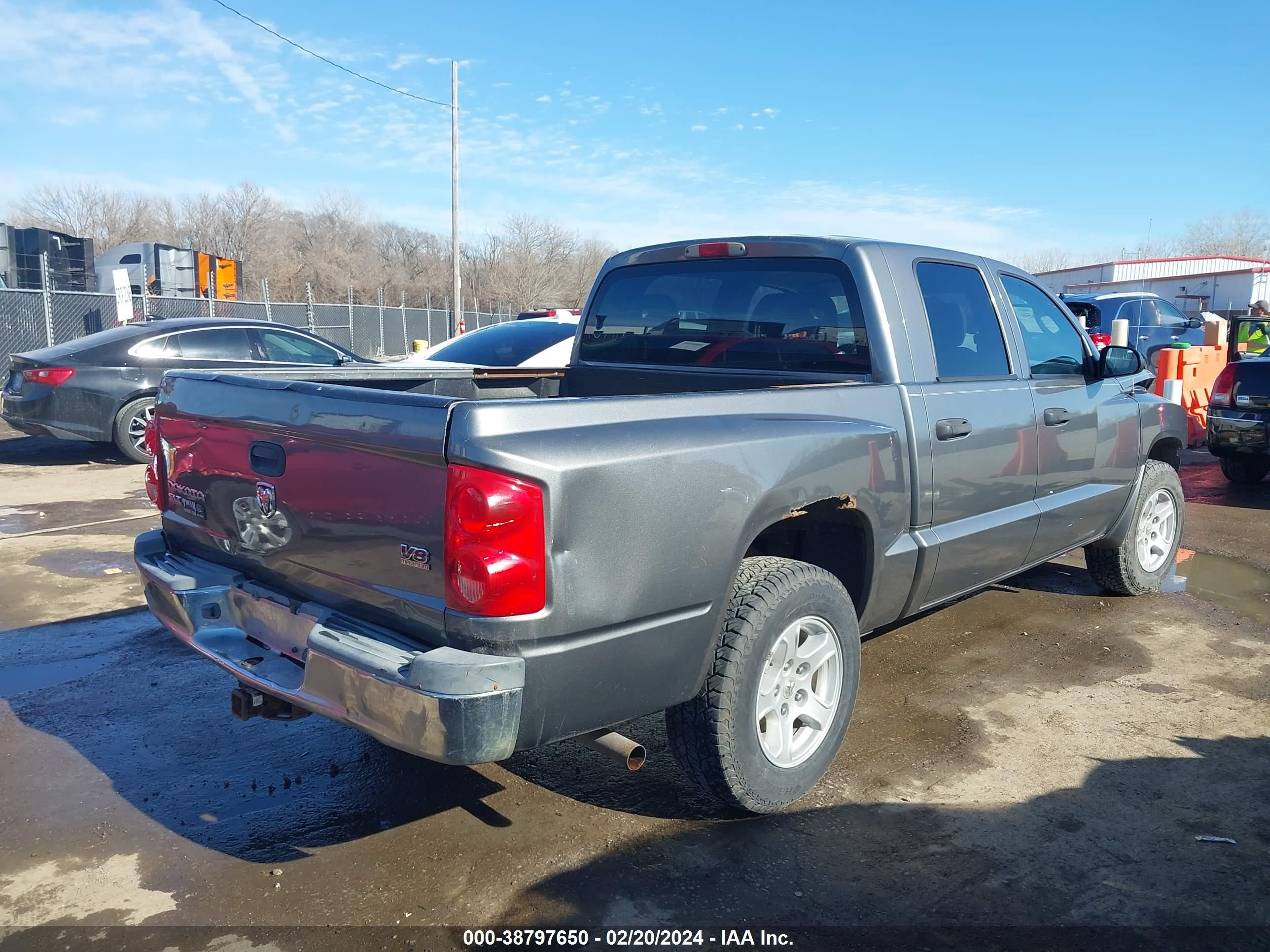 Photo 3 VIN: 1D7HE48N25S223041 - DODGE DAKOTA 