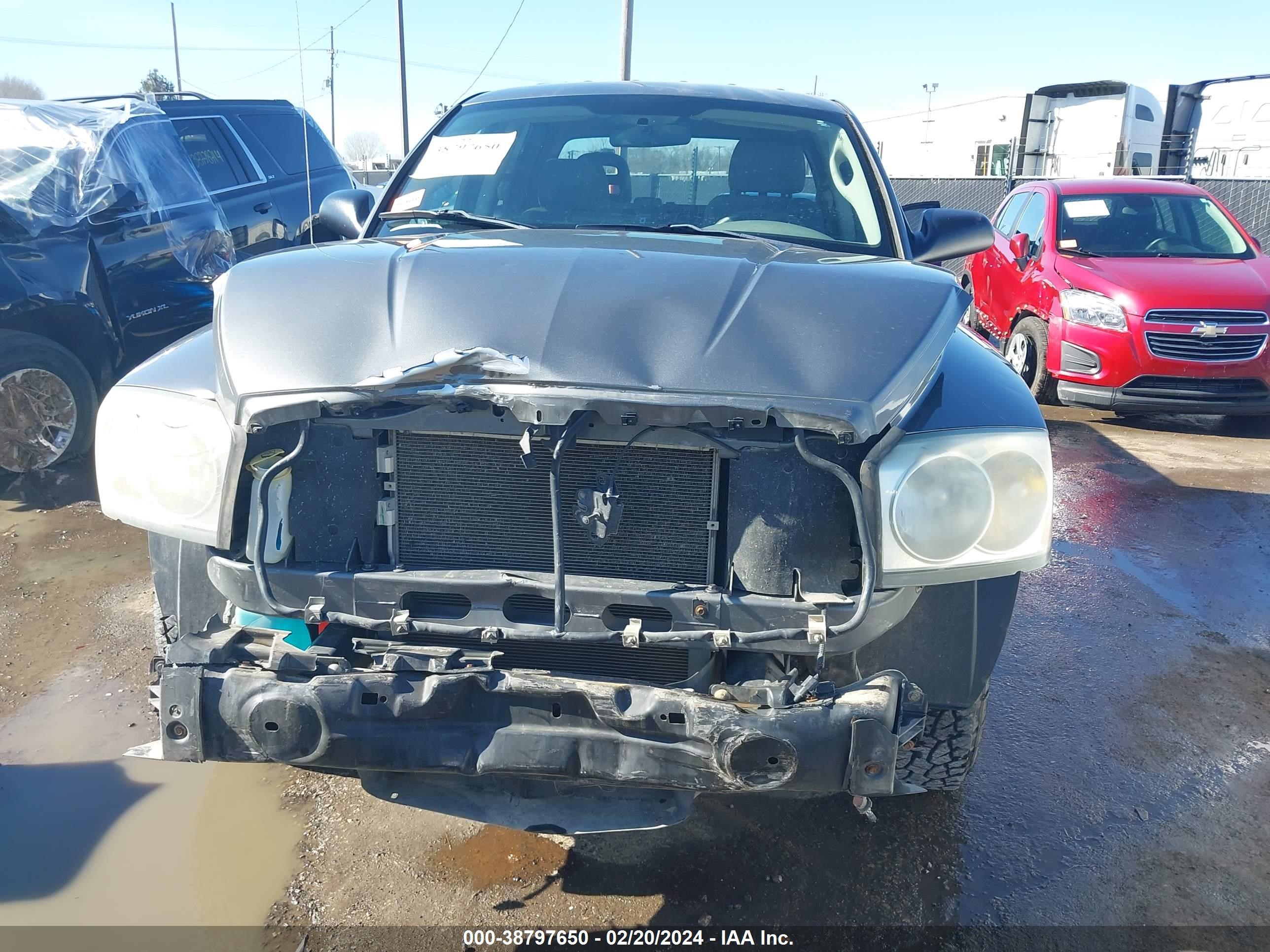 Photo 5 VIN: 1D7HE48N25S223041 - DODGE DAKOTA 